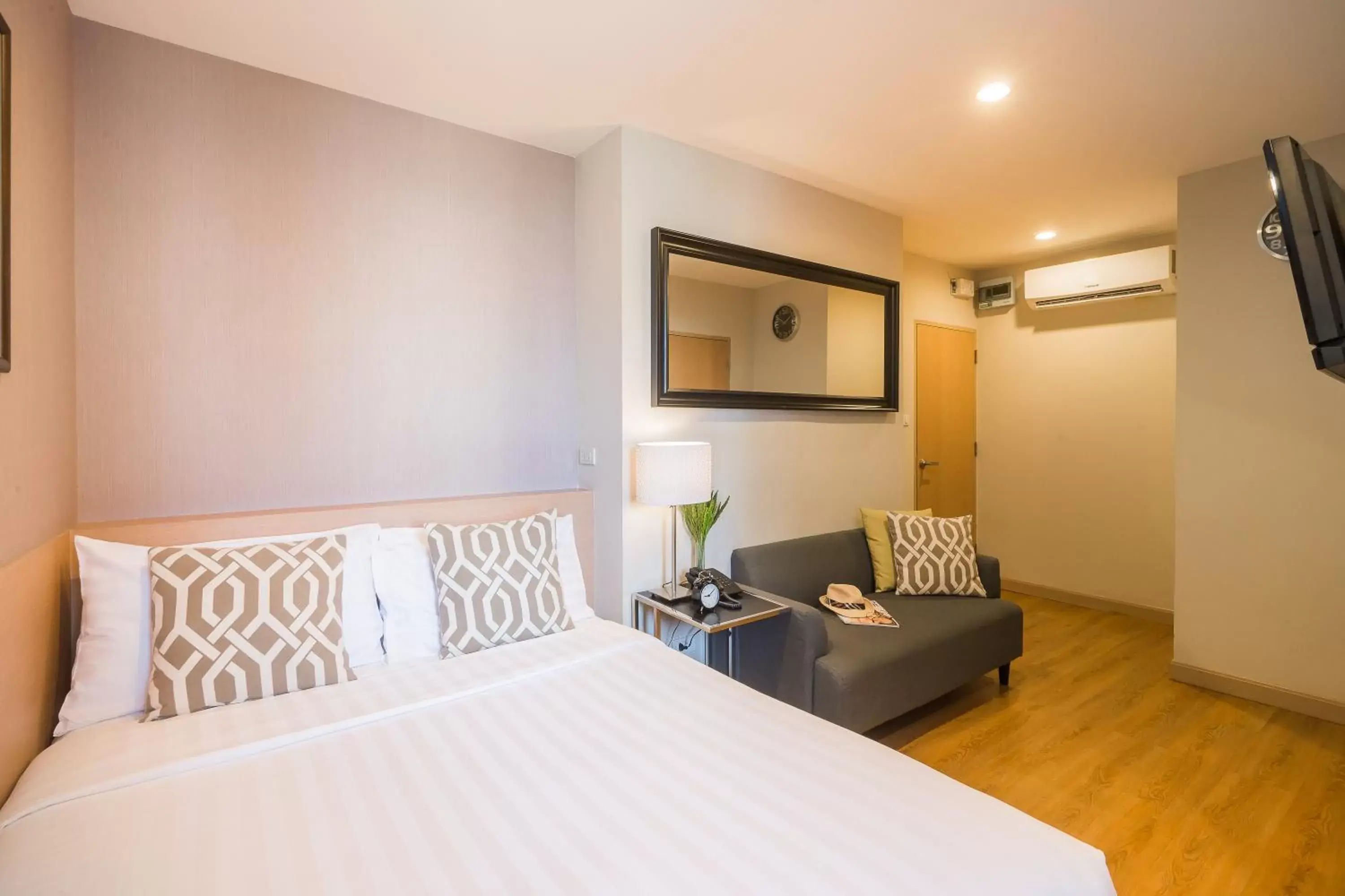 Bedroom, Bed in Asoke Residence Sukhumvit by UHG