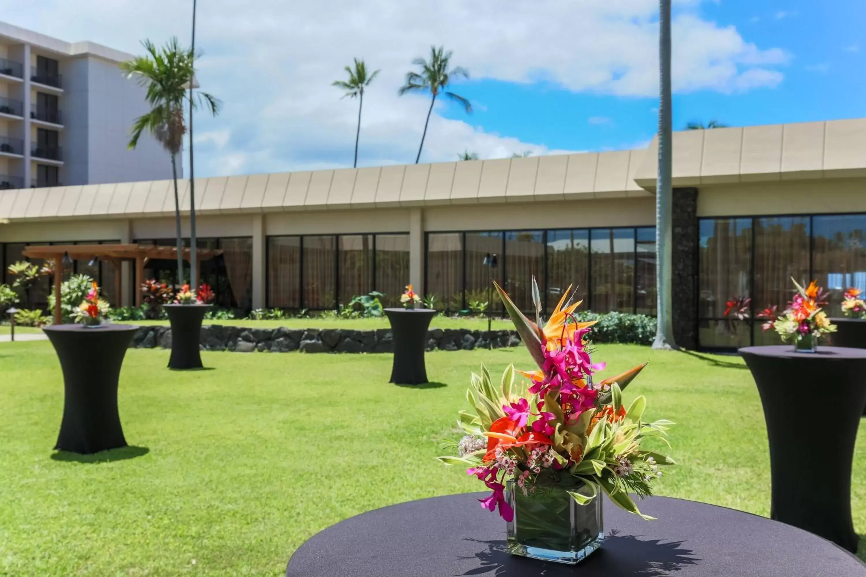 Meeting/conference room in Courtyard by Marriott King Kamehameha's Kona Beach Hotel