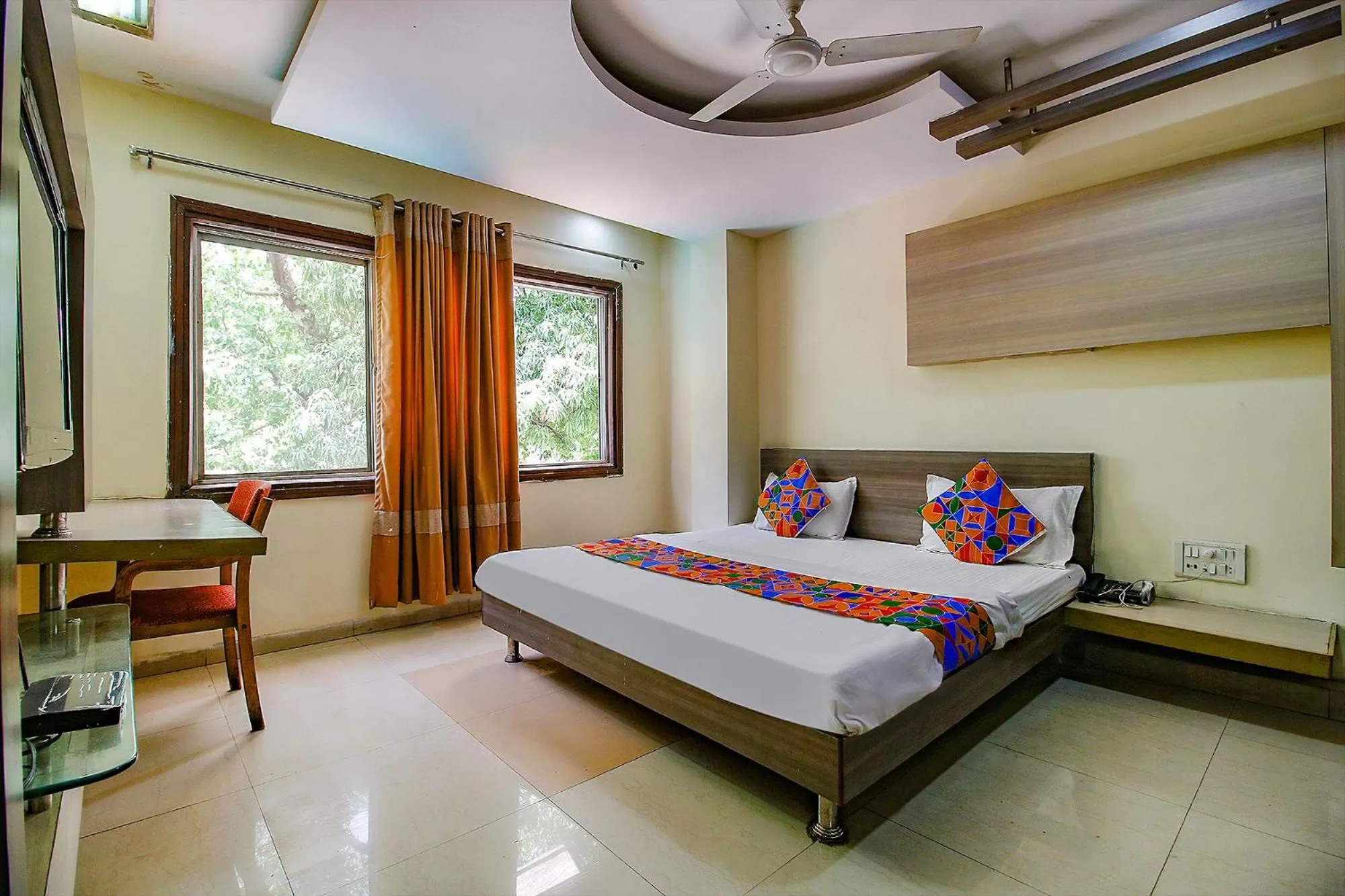 Photo of the whole room in FabExpress Maanpreet