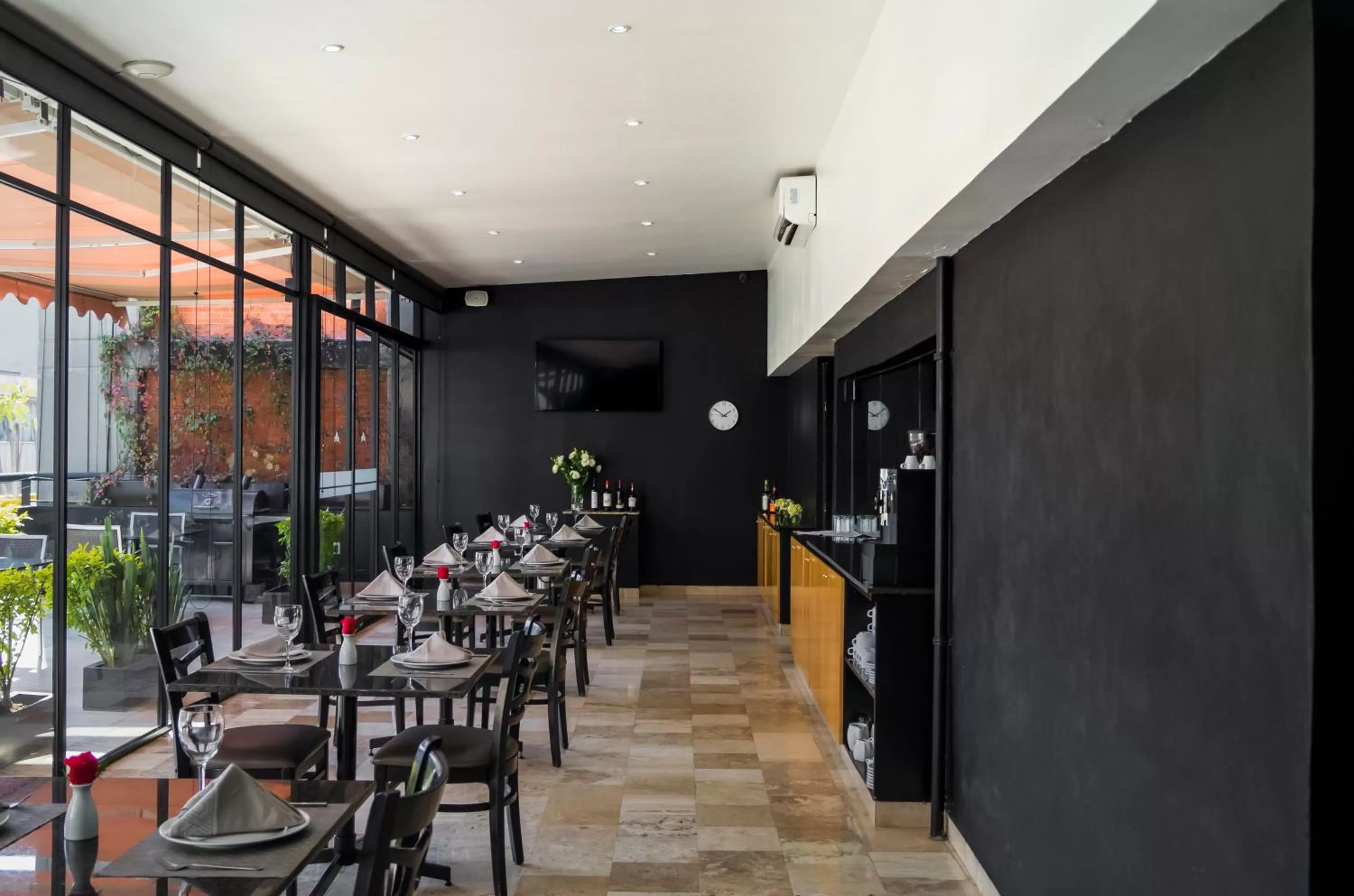 Restaurant/places to eat in Alteza Polanco