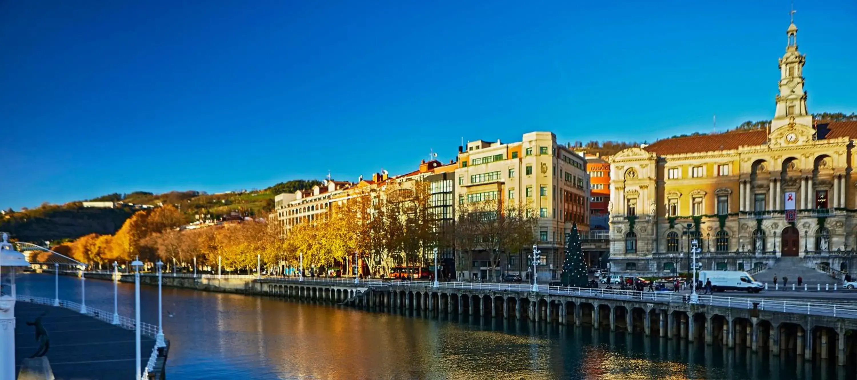 City view in Hotel Bilbao Plaza