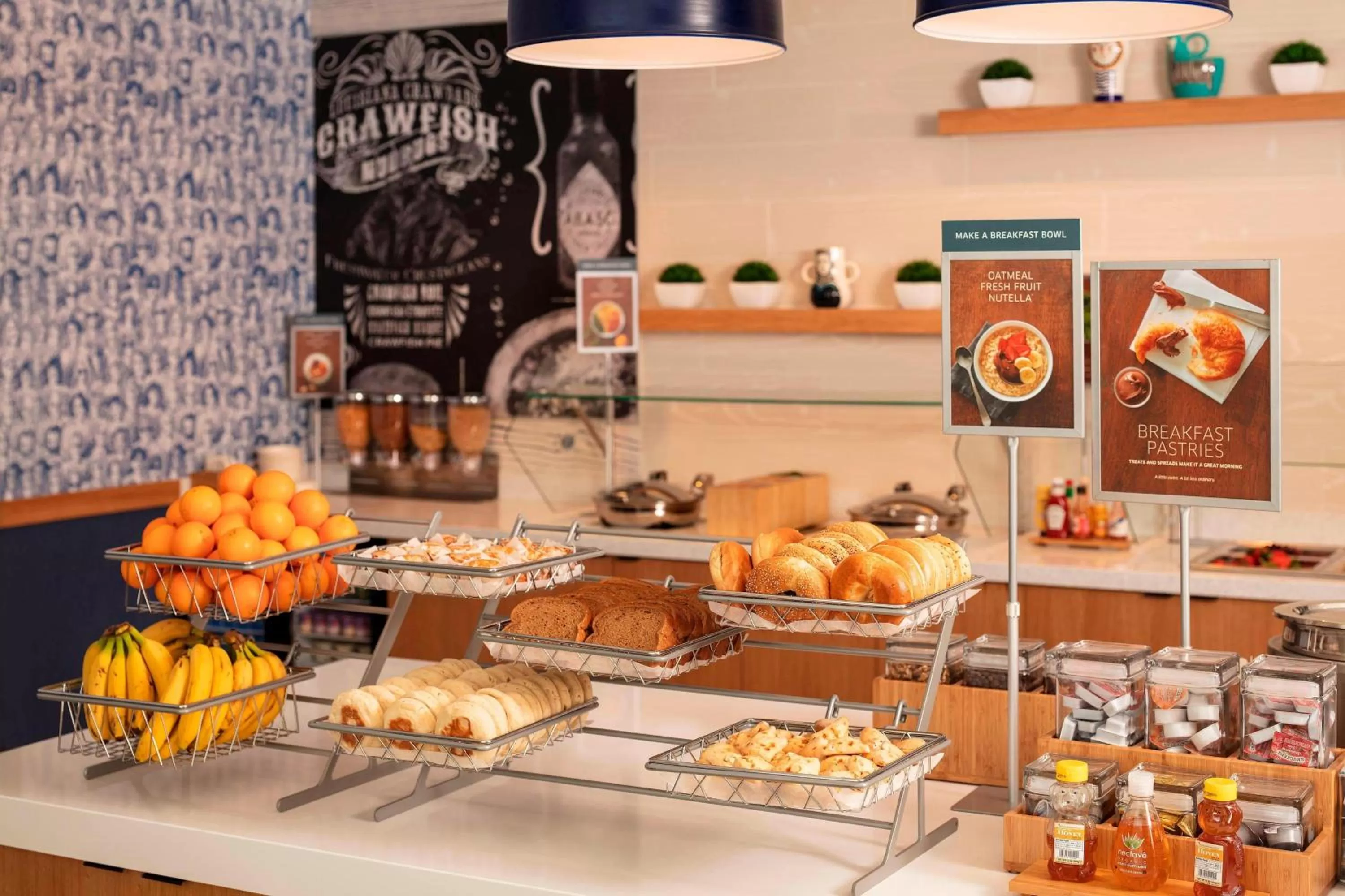 Breakfast in SpringHill Suites by Marriott New Orleans Downtown/Canal Street