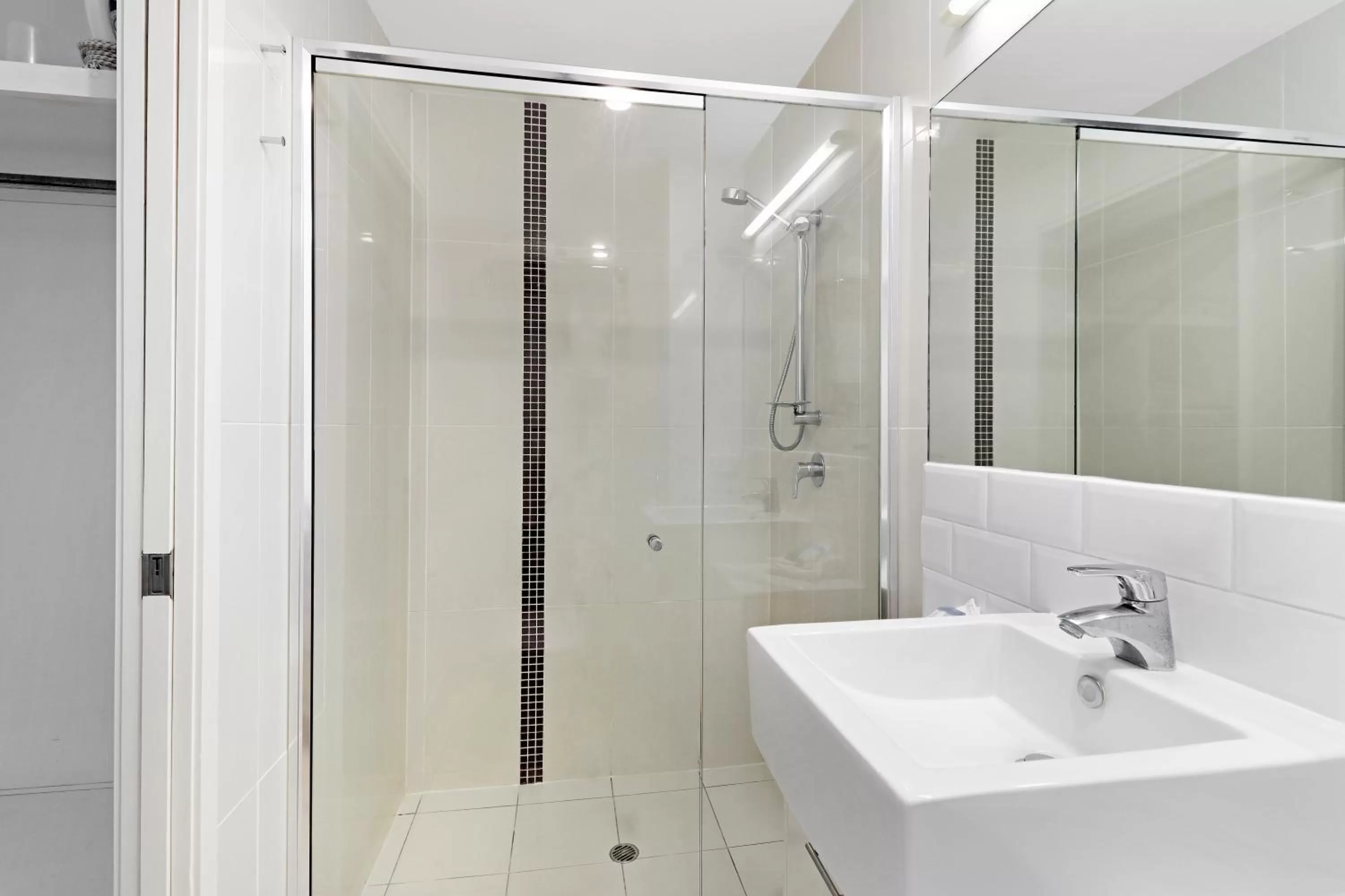 Bathroom in Eden by the Bay