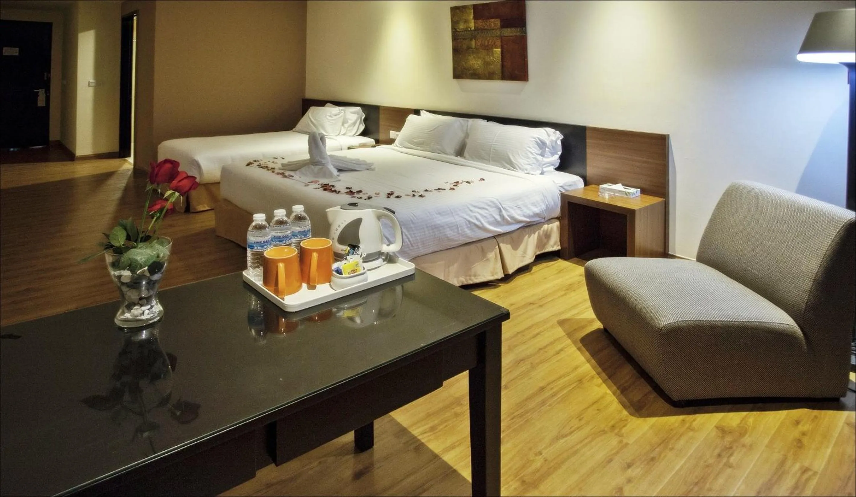 Bedroom, Bed in Cathayana Hotel Kuantan