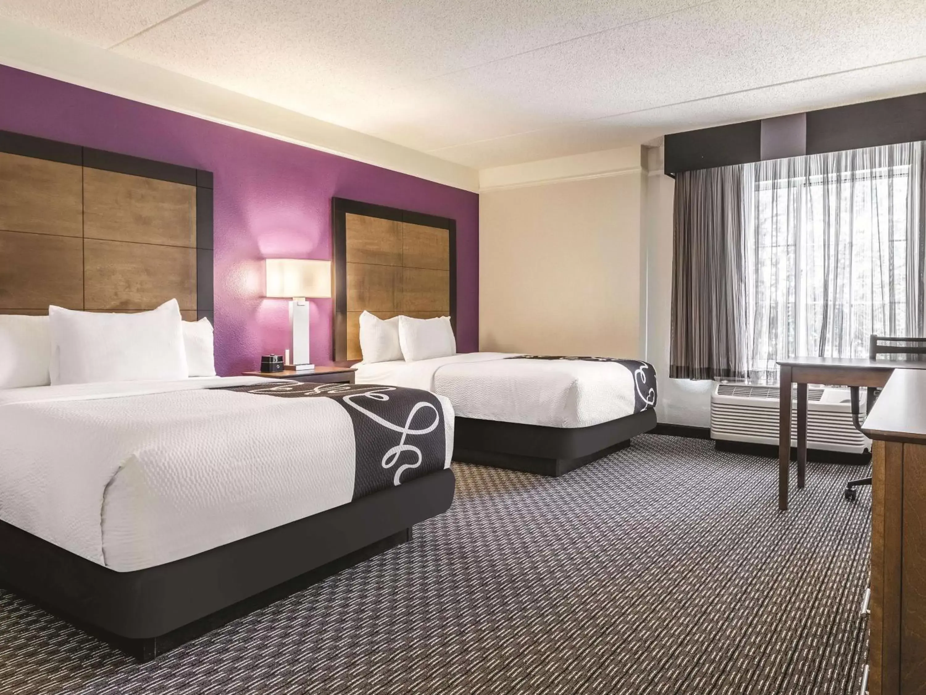 Photo of the whole room, Bed in La Quinta by Wyndham Alexandria Airport