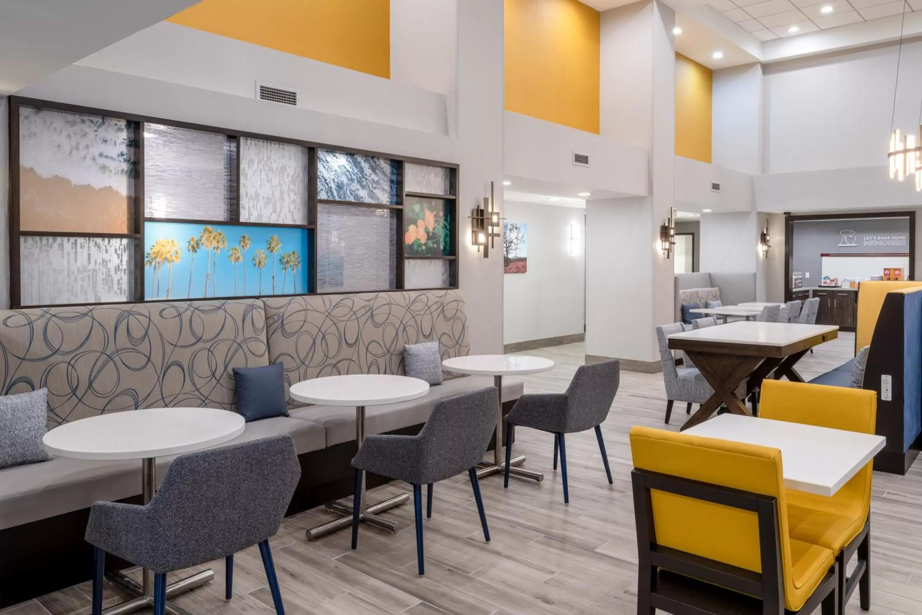 Restaurant/Places to Eat in Hampton Inn & Suites Agoura Hills