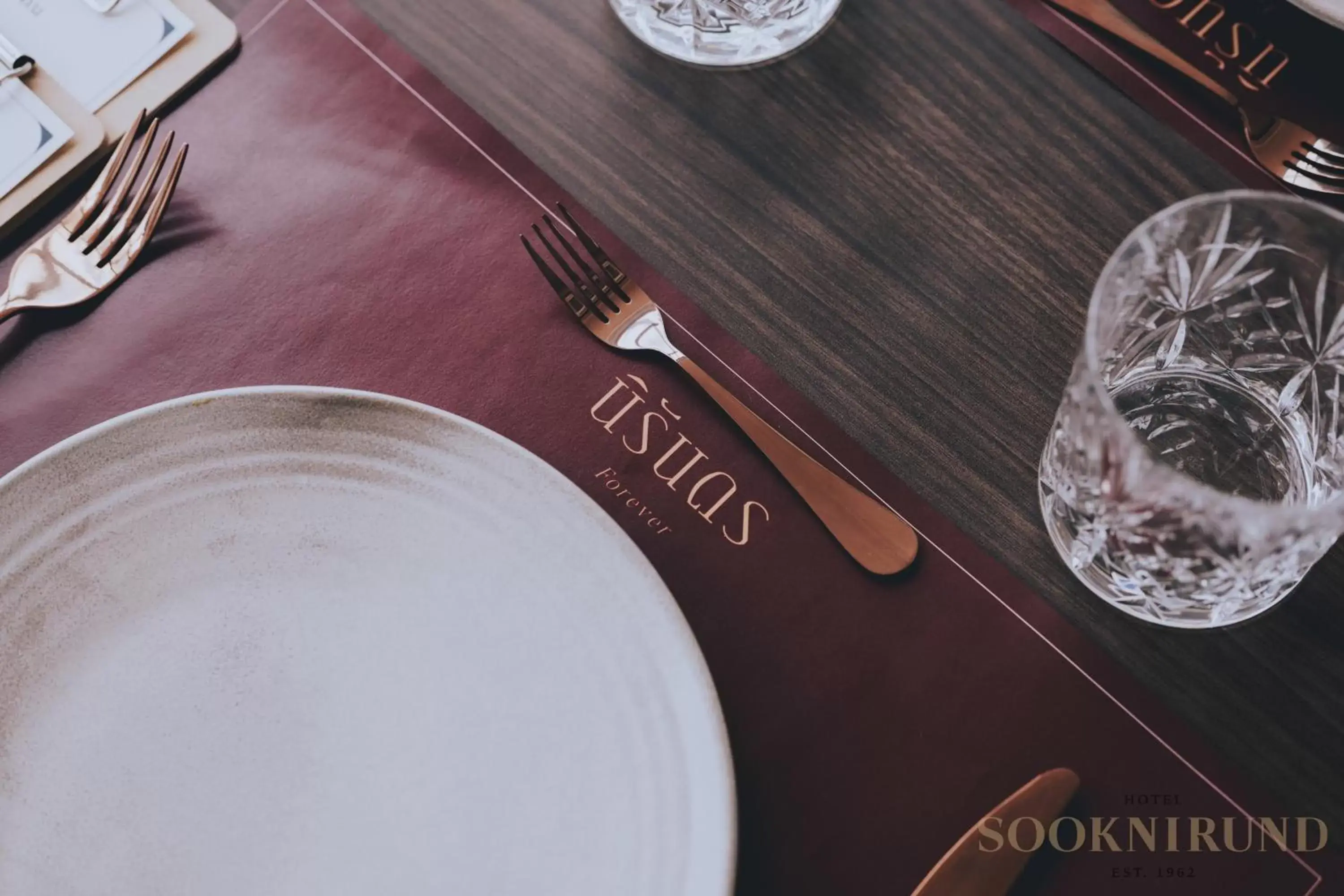 Restaurant/places to eat in SOOKNIRUND HOTEL Restaurant/places to eat in SOOKNIRUND HOTEL