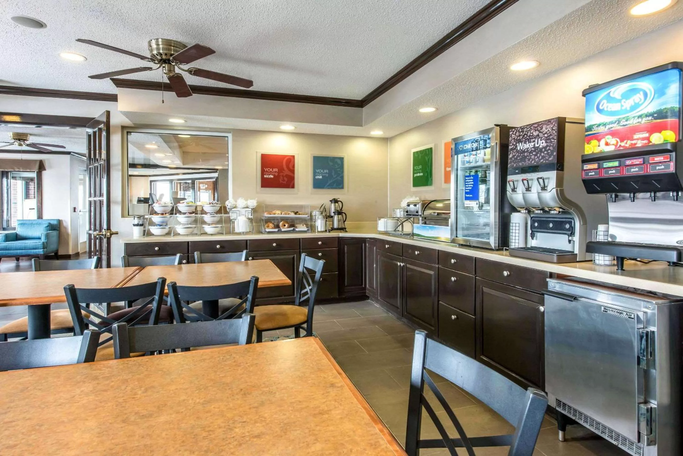 Restaurant/places to eat in Comfort Inn