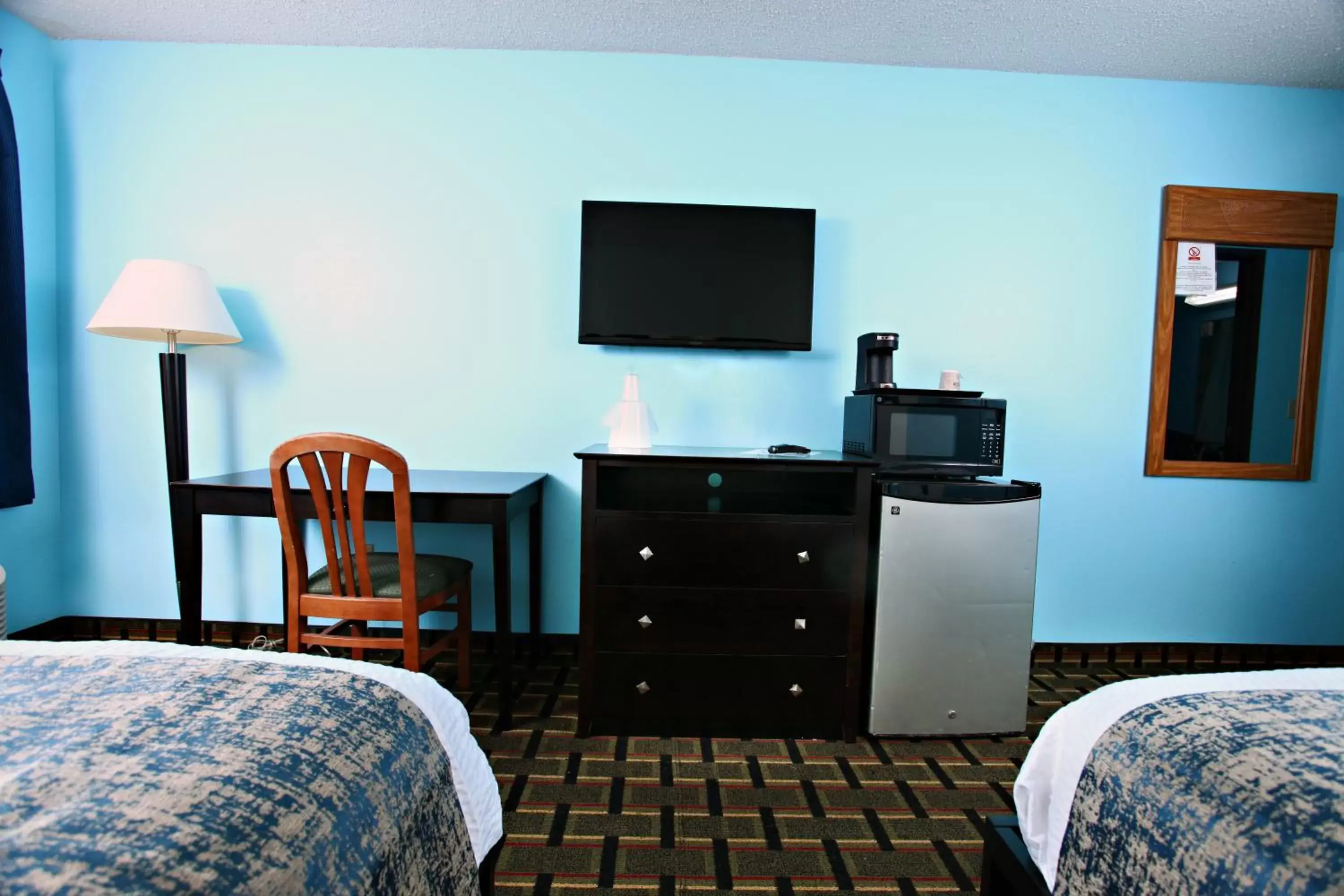 Area and facilities, TV/Entertainment Center in Coratel Inn & Suites by Jasper Newton