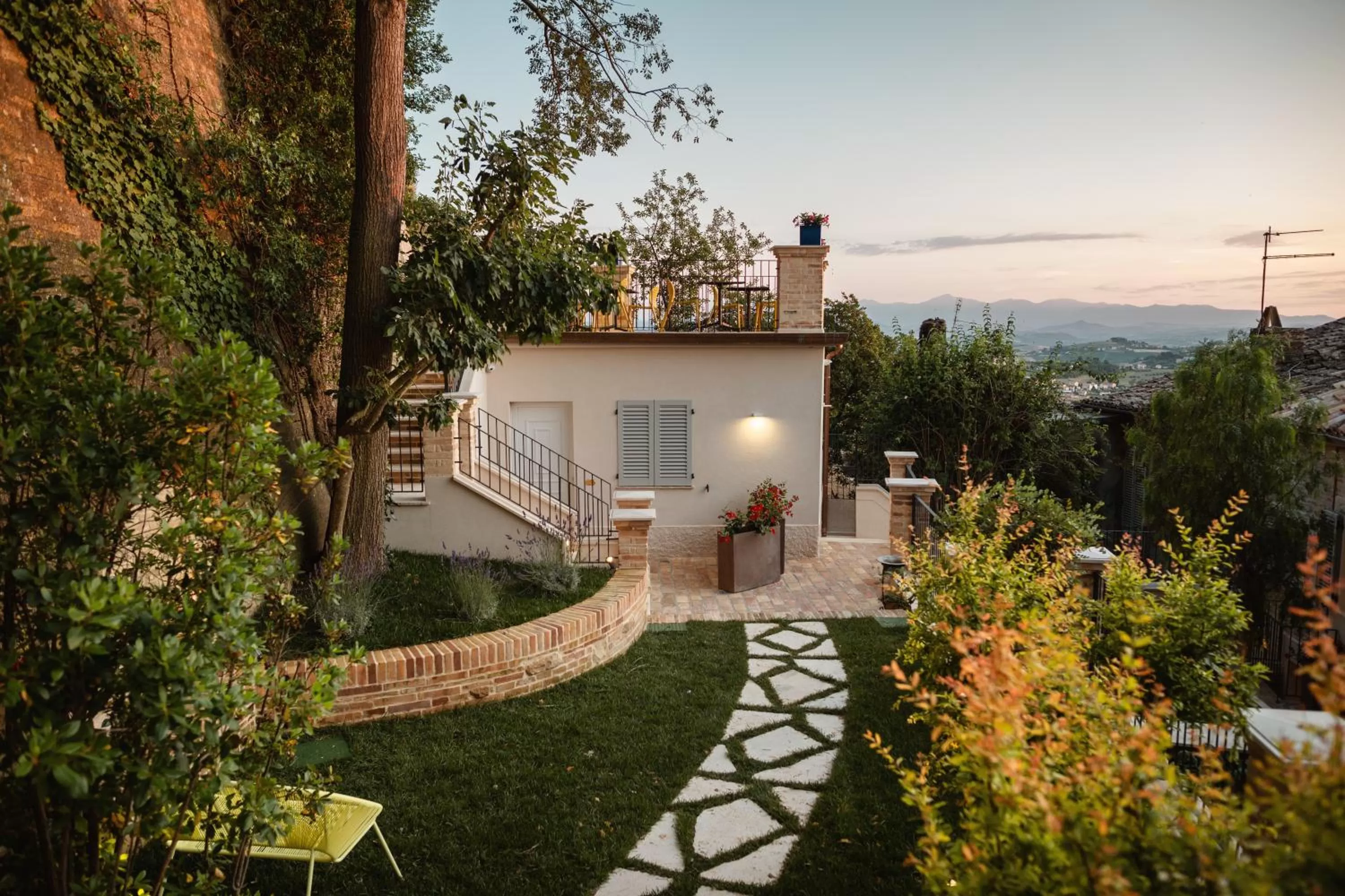 Property building in OGNISSANTI GuestHouse & Suites