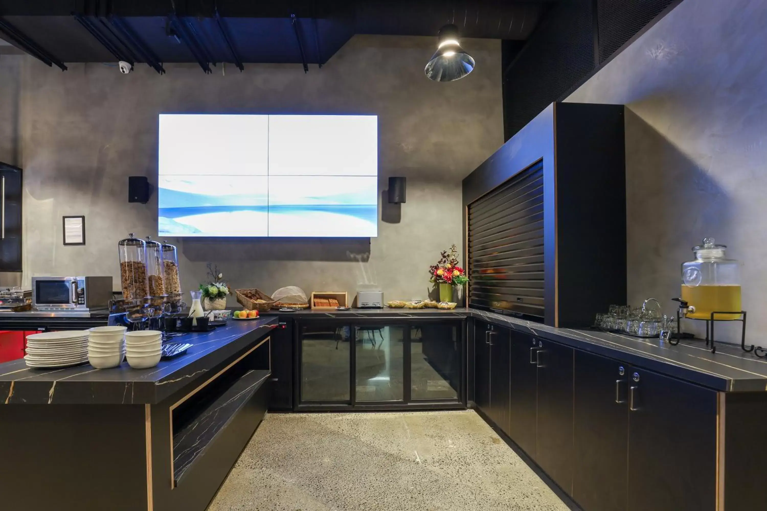 Restaurant/places to eat in Microtel by Wyndham Wellington Restaurant/places to eat in Microtel by Wyndham Wellington