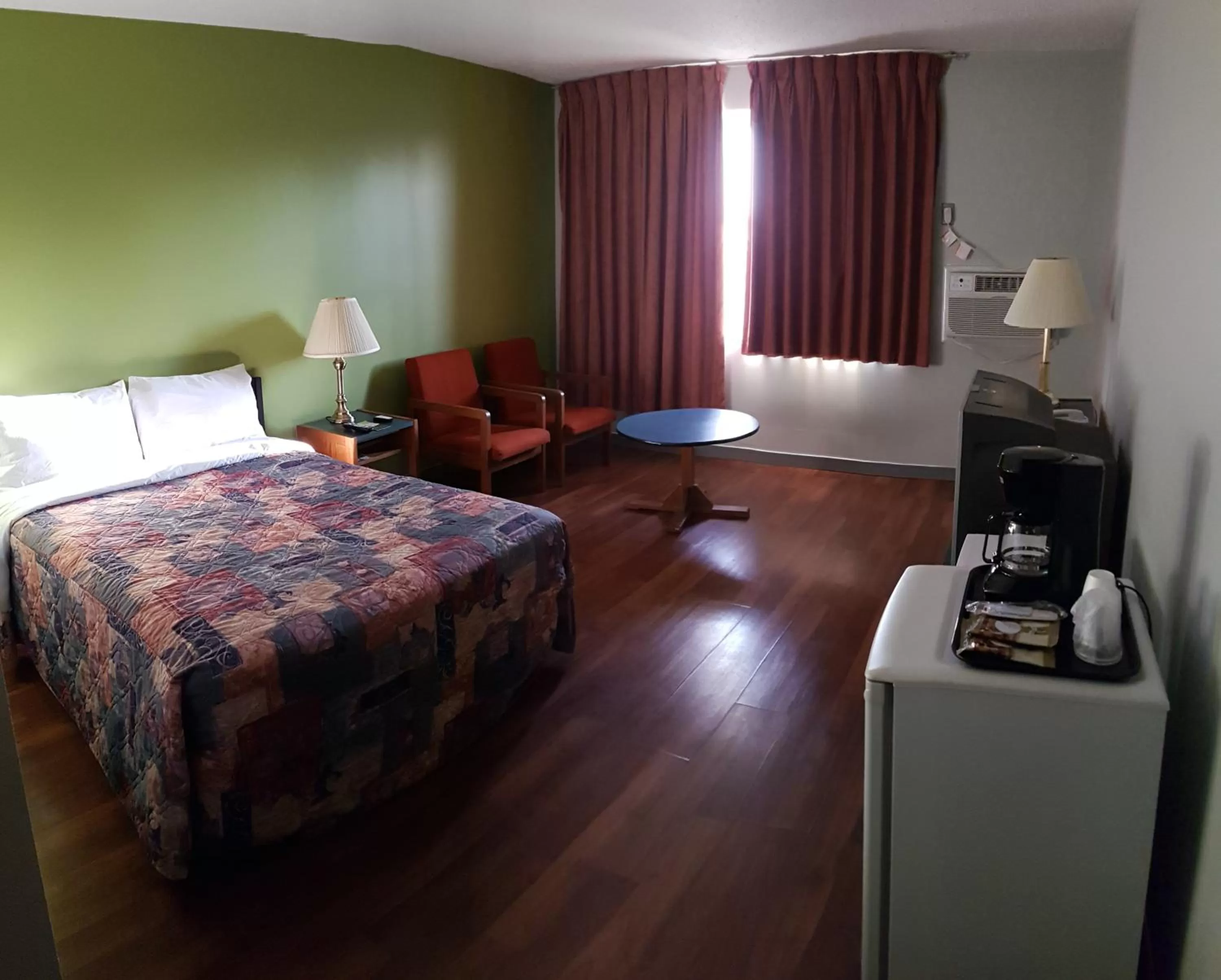 Bed in Home Away Inn