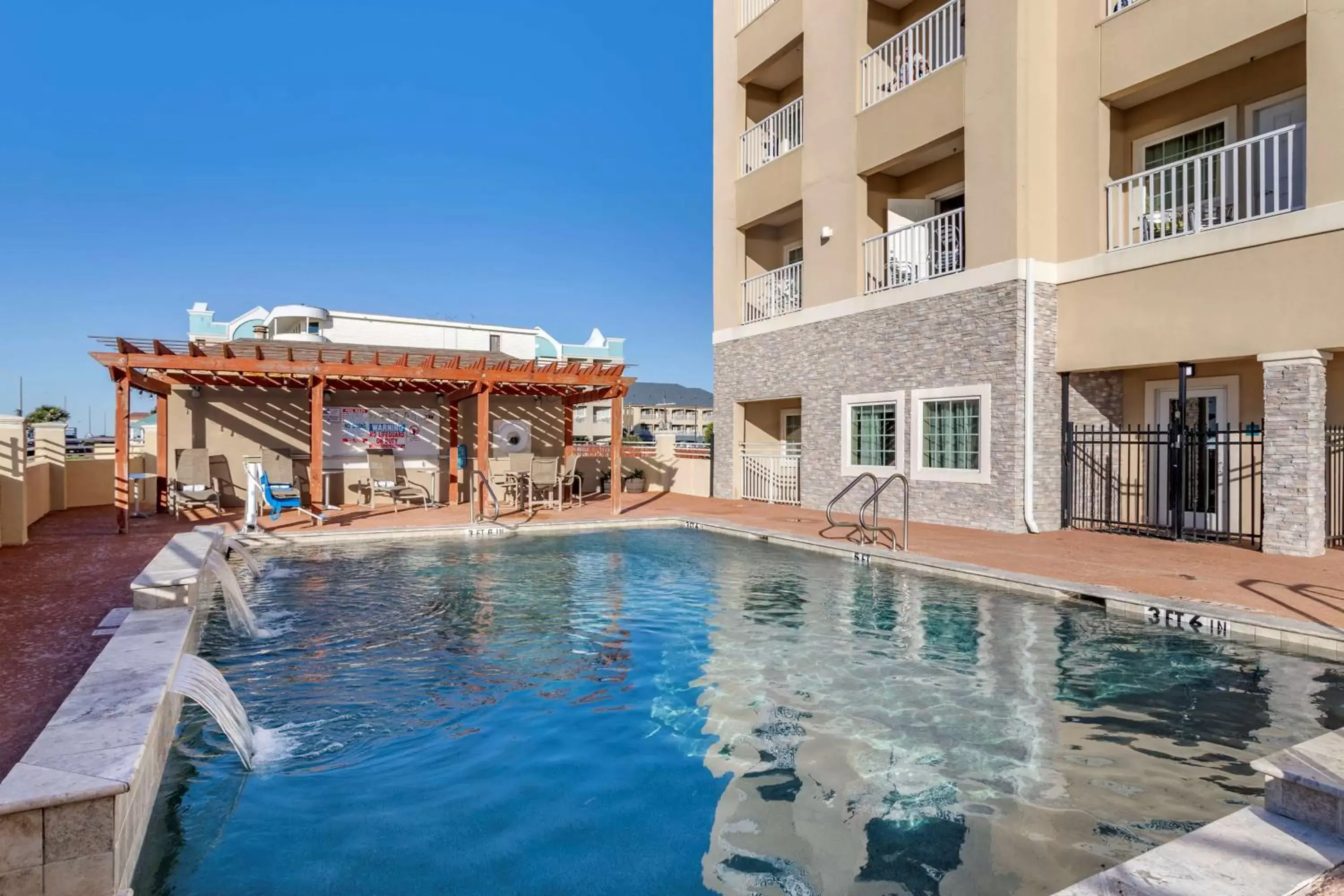 Pool view, Swimming Pool in Best Western Plus Galveston Suites