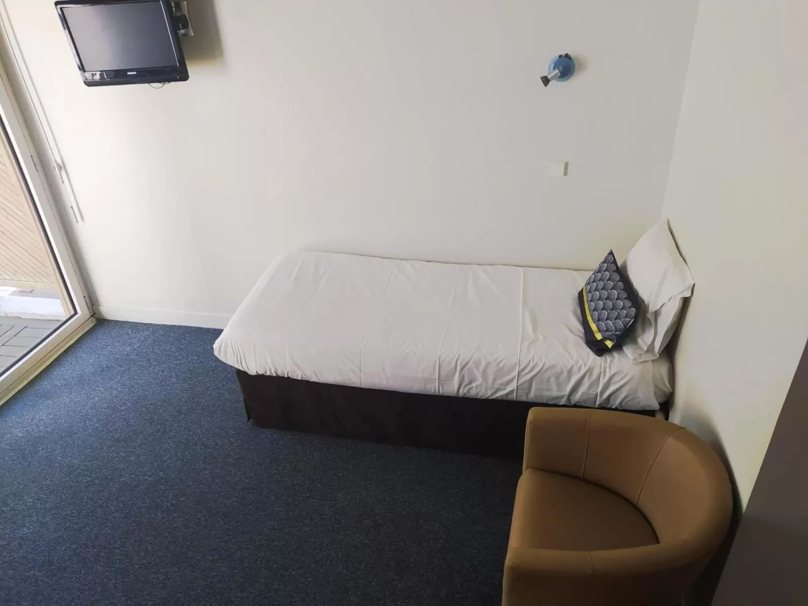 Bed in Hôtel L'ile Du Saussay