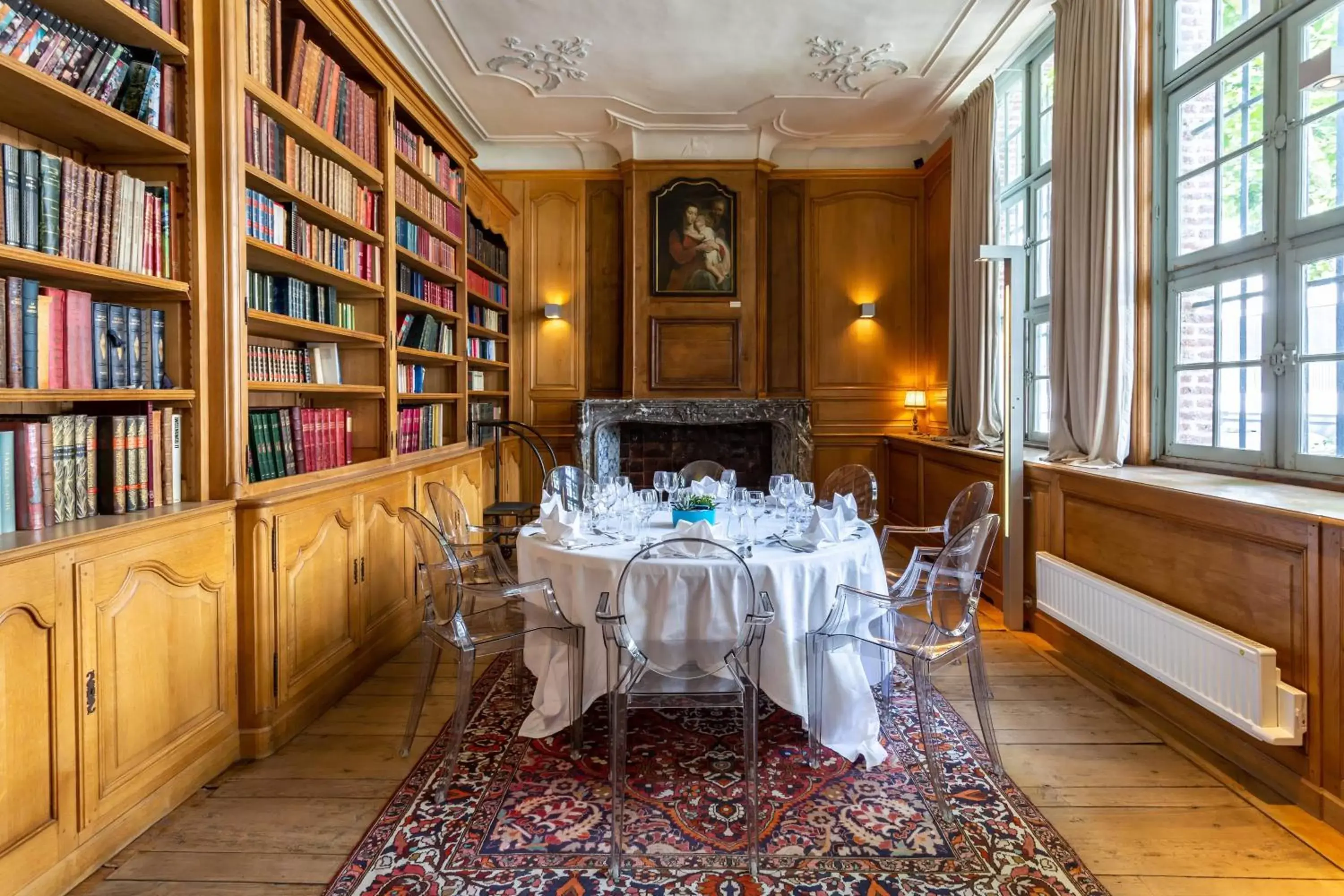 Meeting/conference room, Library in L'Hermitage Gantois, Autograph Collection