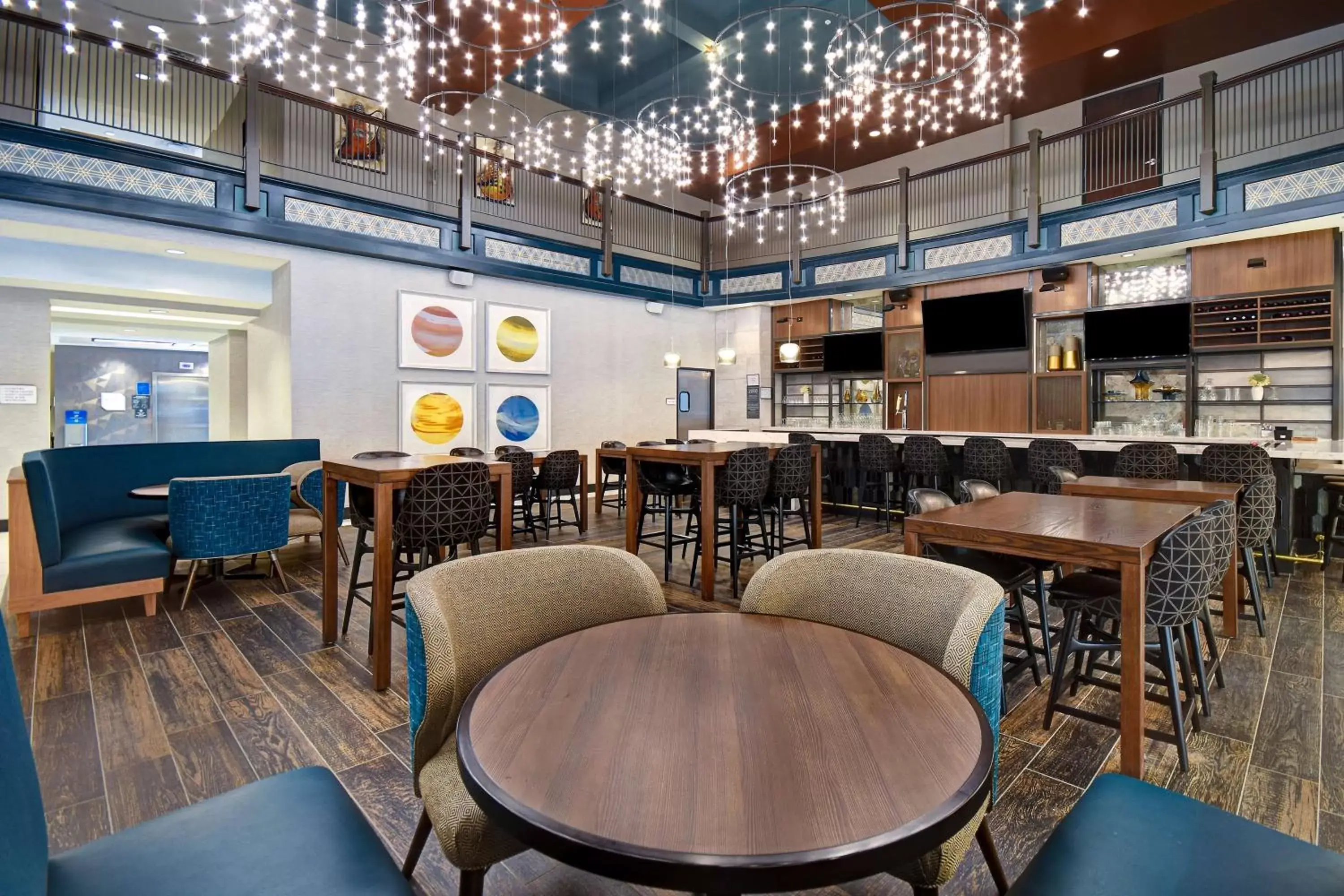 Dining area, Restaurant/Places to Eat in Hilton Garden Inn Kalamazoo Downtown