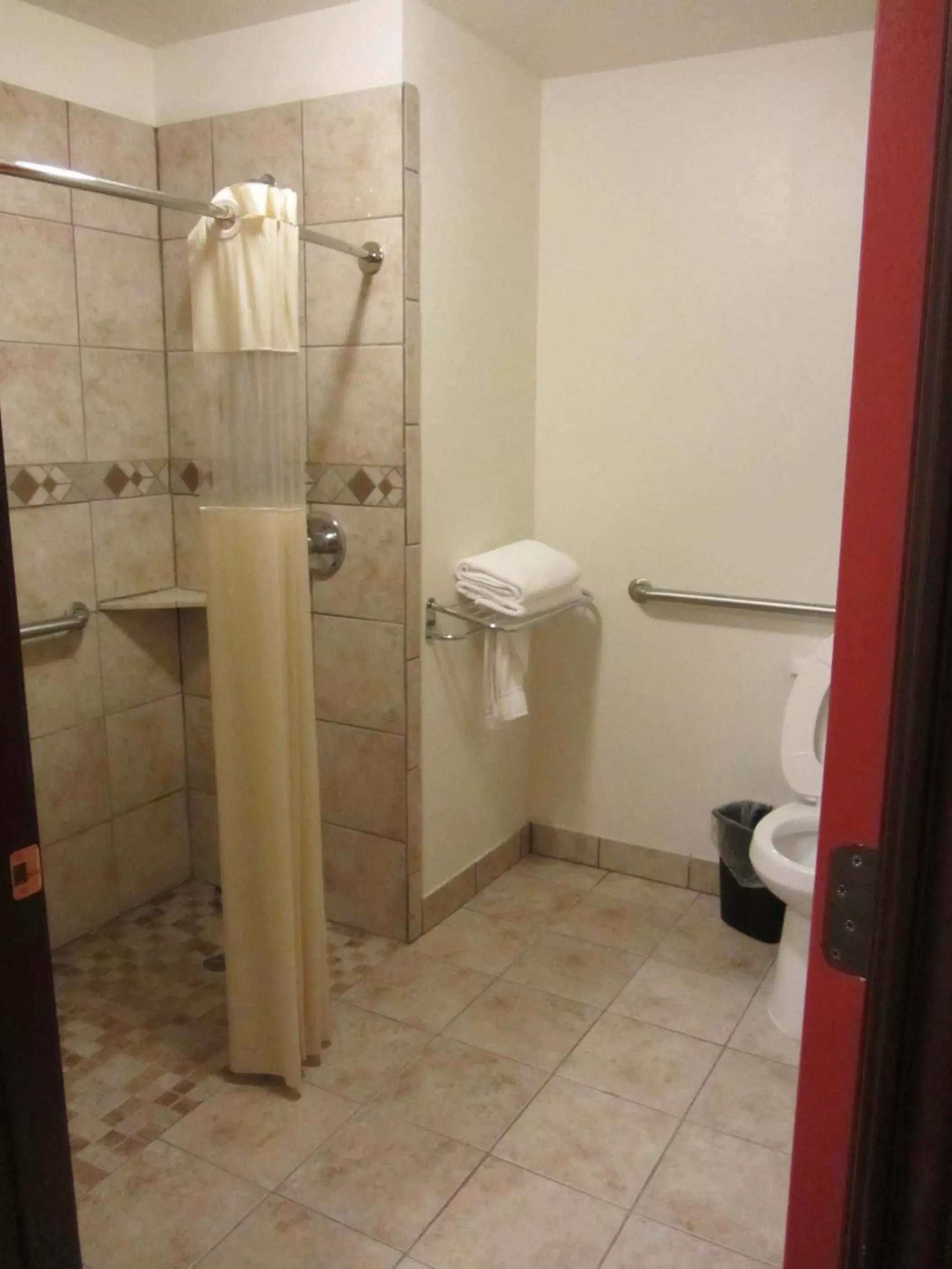 Bathroom in Howard Johnson by Wyndham Lubbock TX