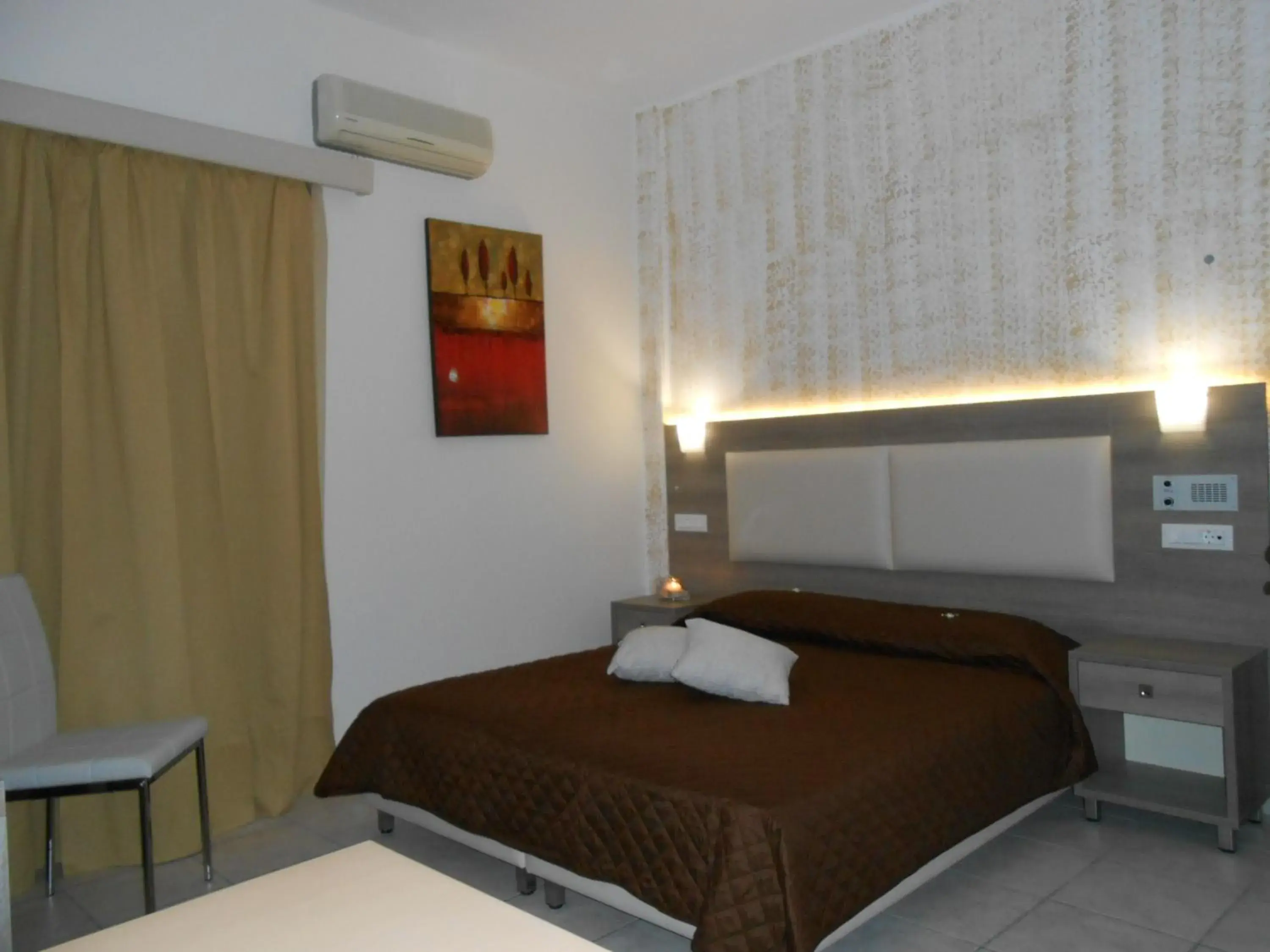 Bedroom, Bed in Voula Hotel