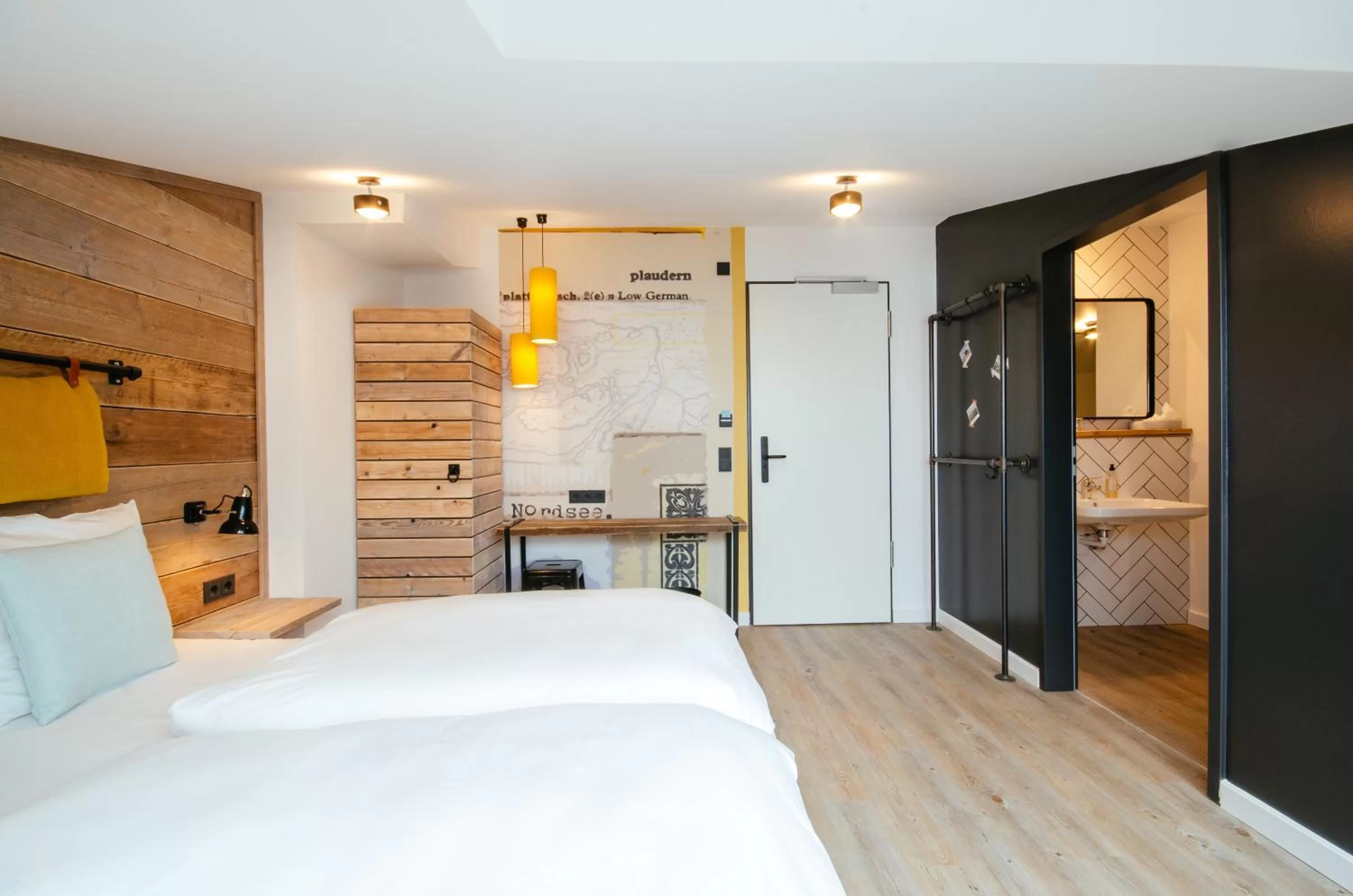 Bedroom, Bed in Hotel Landhafen