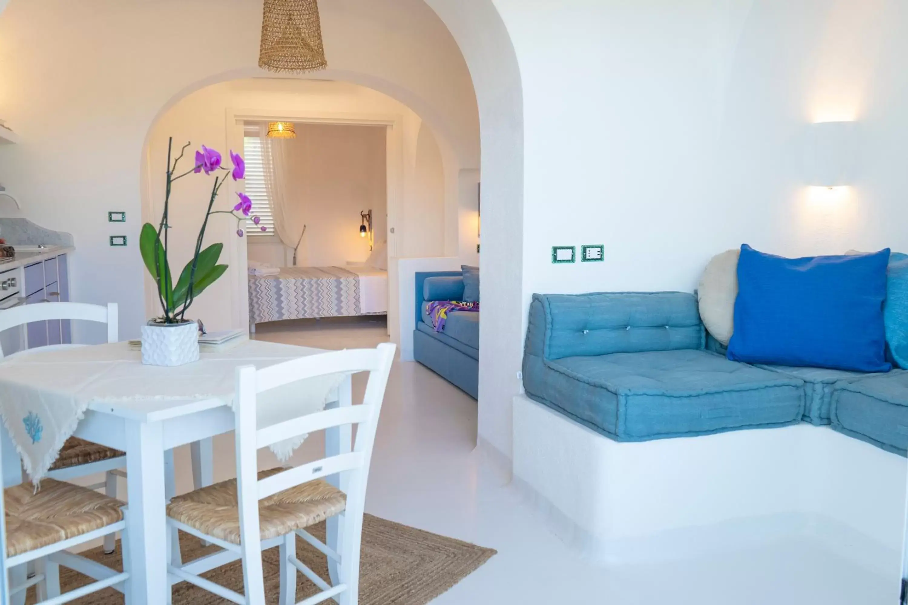 Kitchen or kitchenette, Seating Area in Villa Ravino Aparthotel