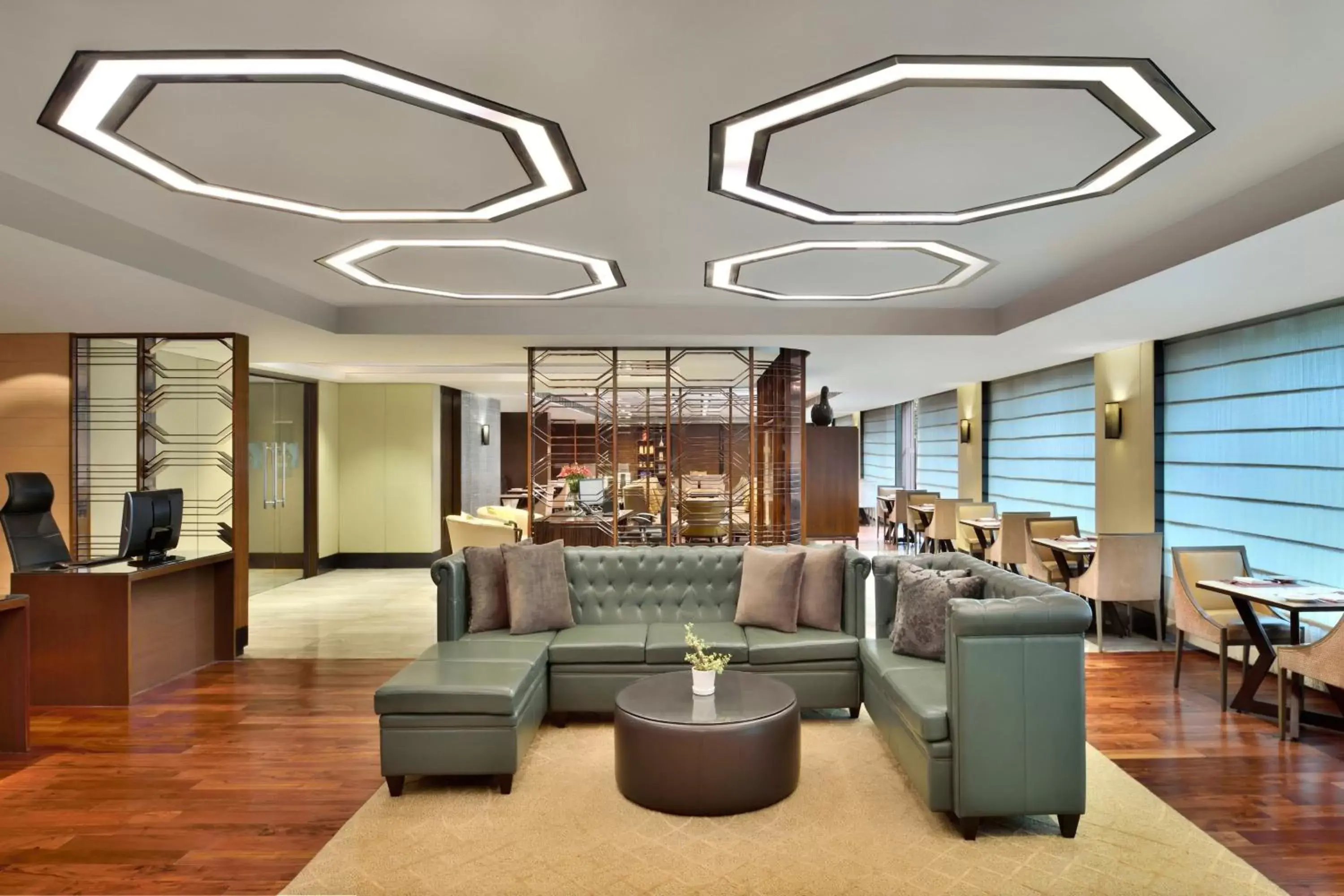 Lounge or bar in JW Marriott Hotel New Delhi Aerocity