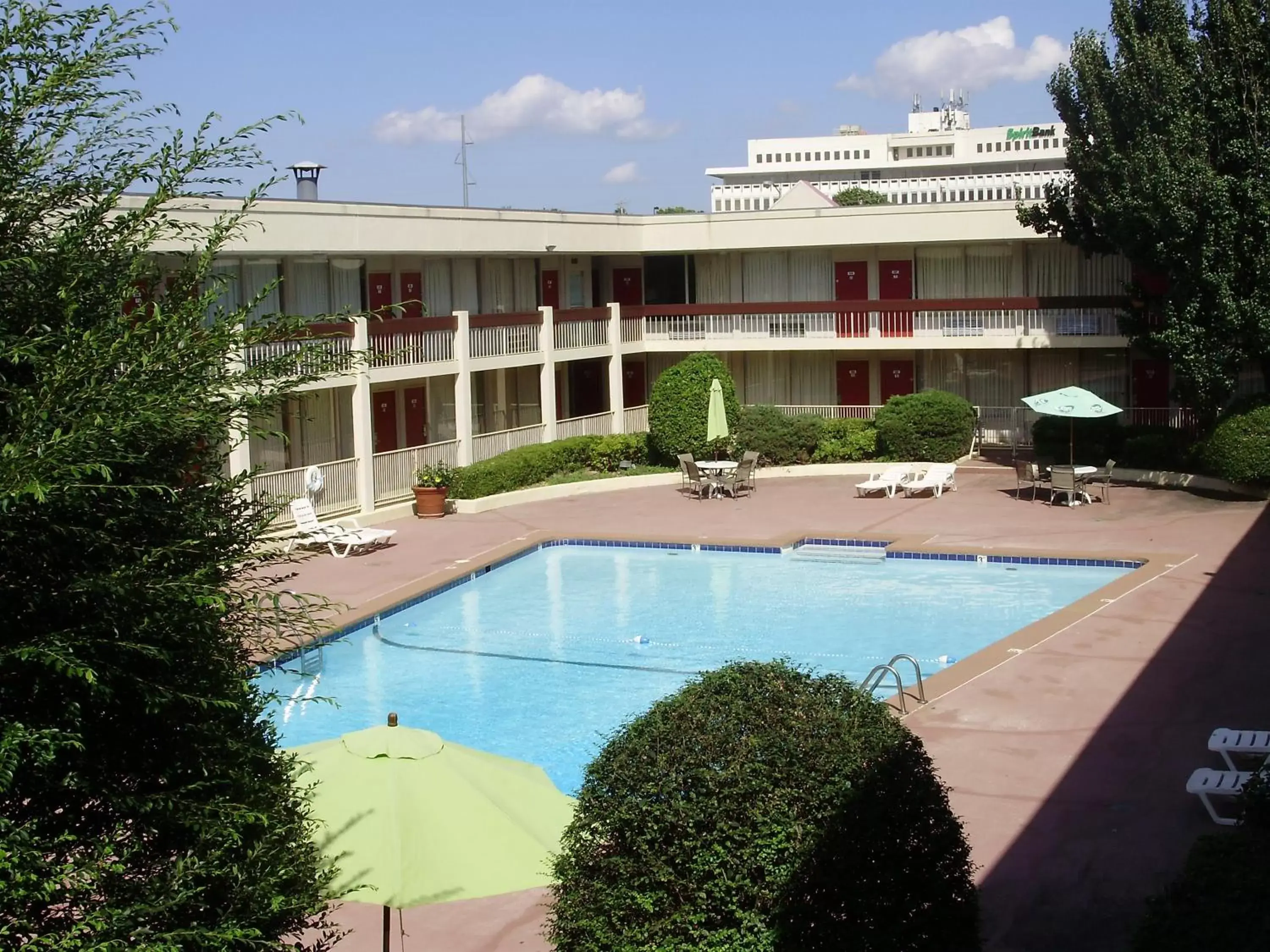 Swimming Pool in Trade Winds Central Inn