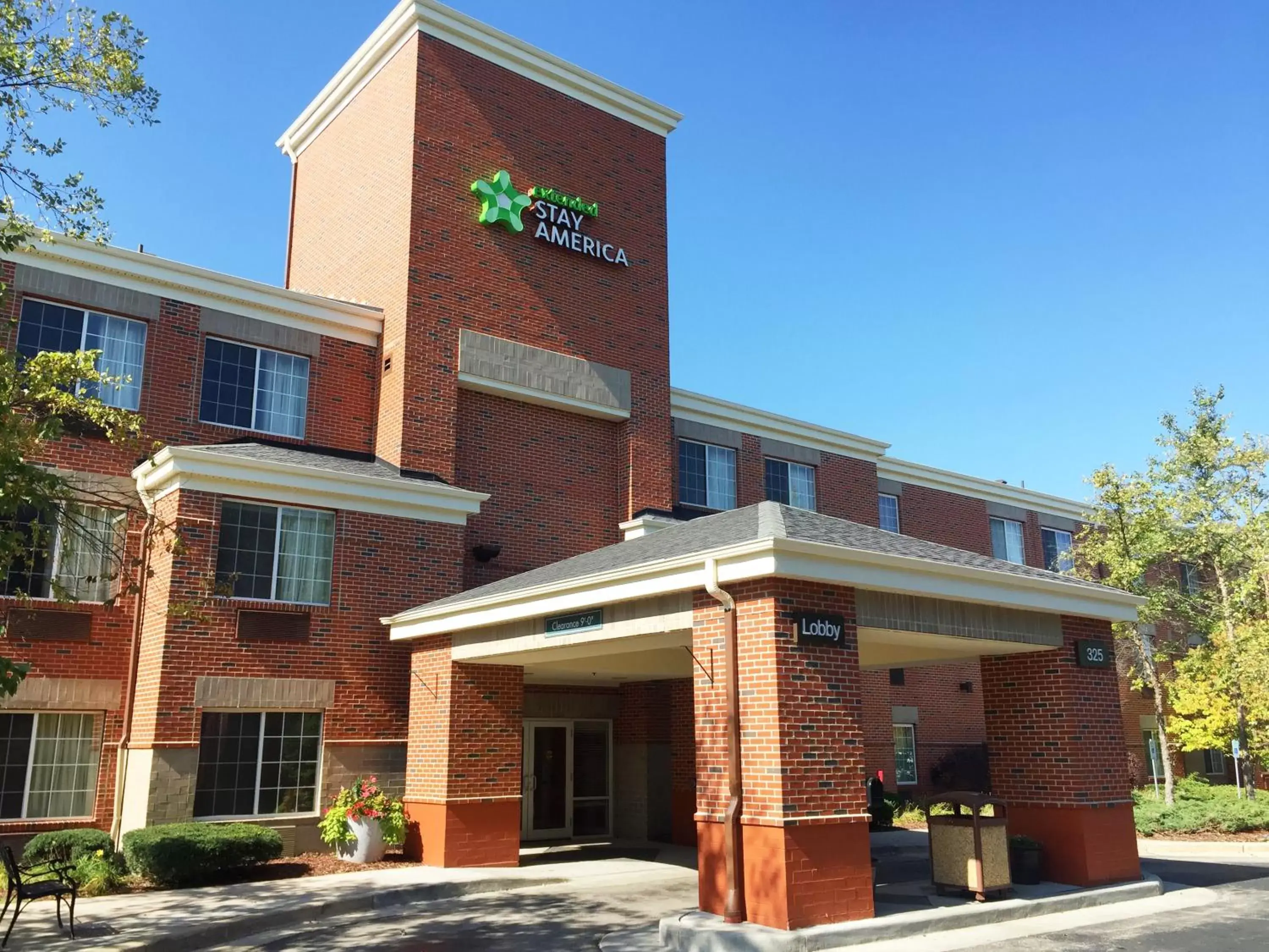Property building in Extended Stay America Suites - Milwaukee - Brookfield
