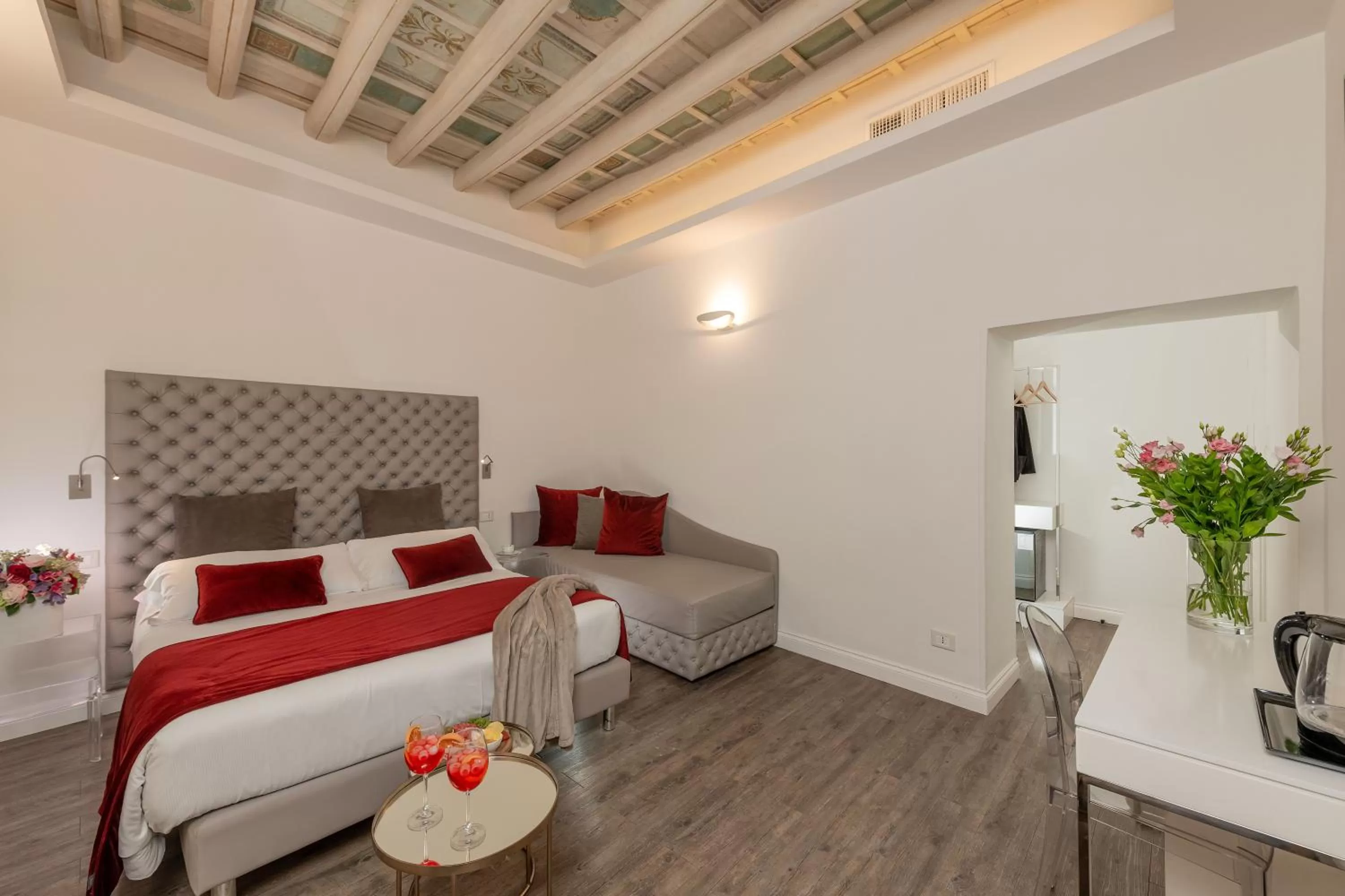 Photo of the whole room, Bed in Hotel Navona