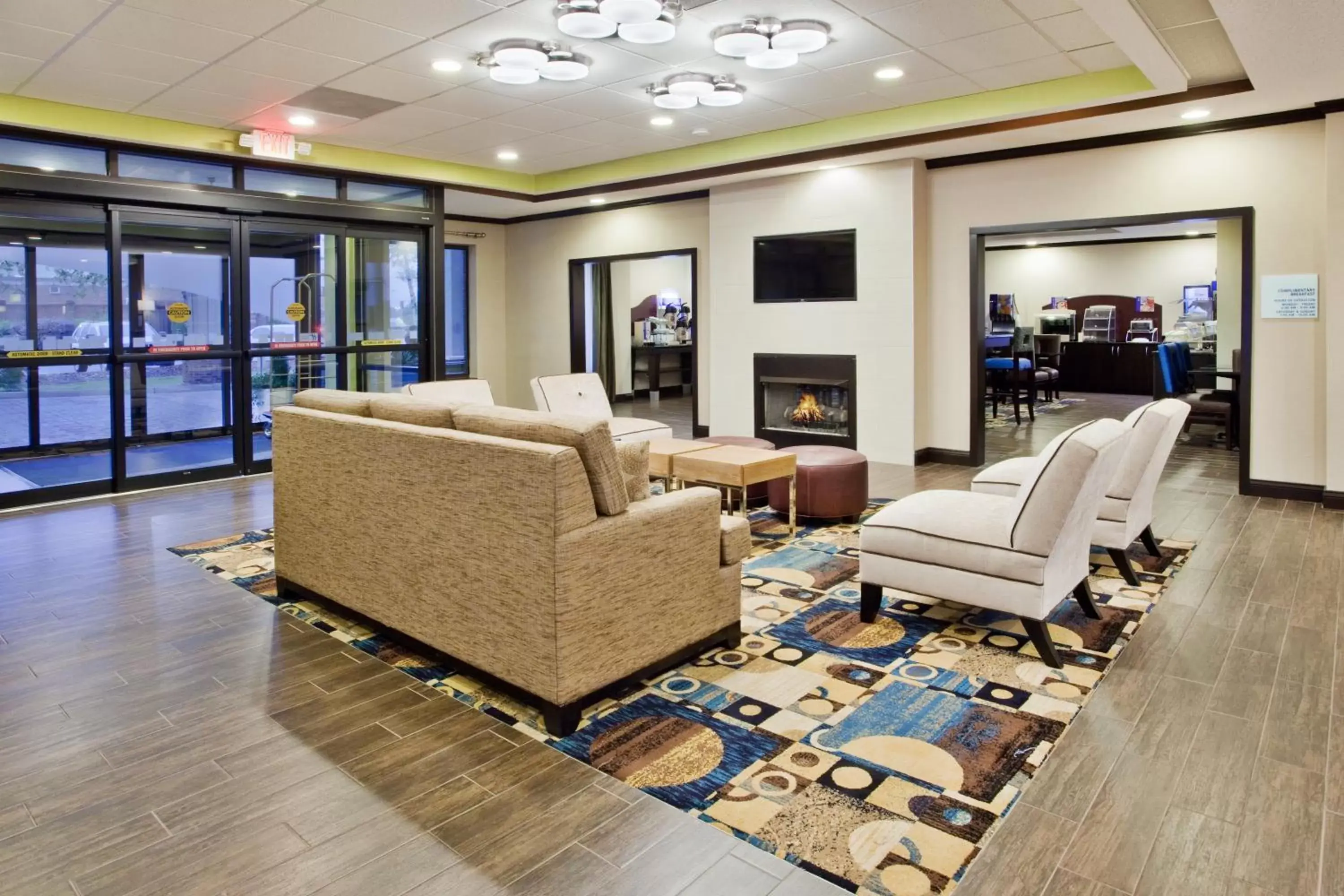 Property building, Lobby/Reception in Holiday Inn Express & Suites Buford NE - Lake Lanier Area, an IHG Hotel