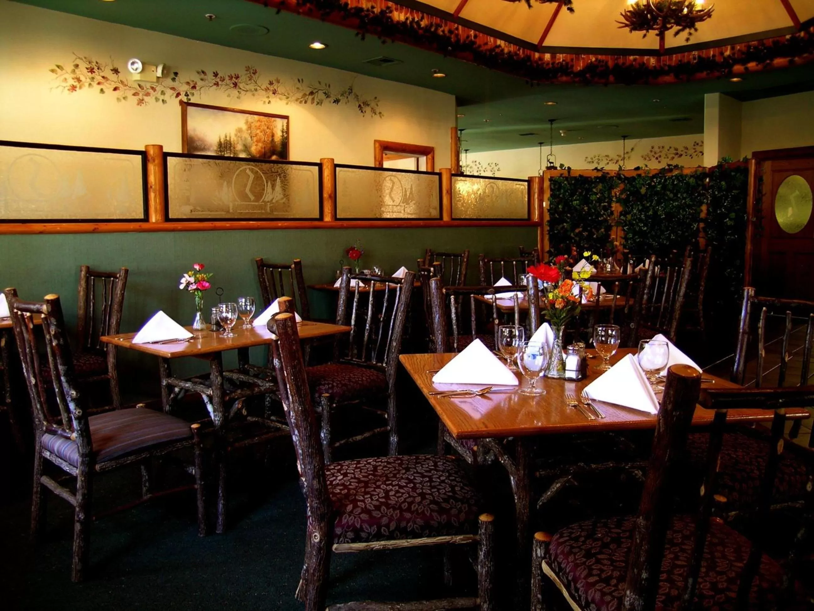 Restaurant/places to eat in Holiday Inn Resort The Lodge at Big Bear Lake by IHG