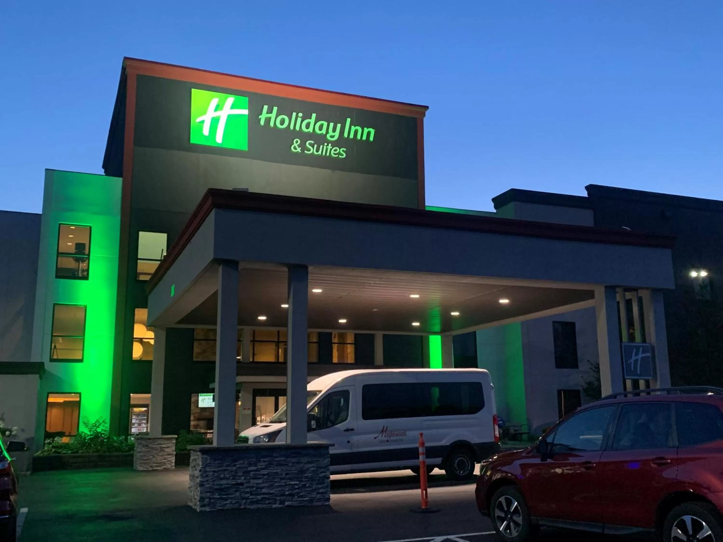 Facade/entrance in Holiday Inn & Suites Syracuse Airport - Liverpool by IHG