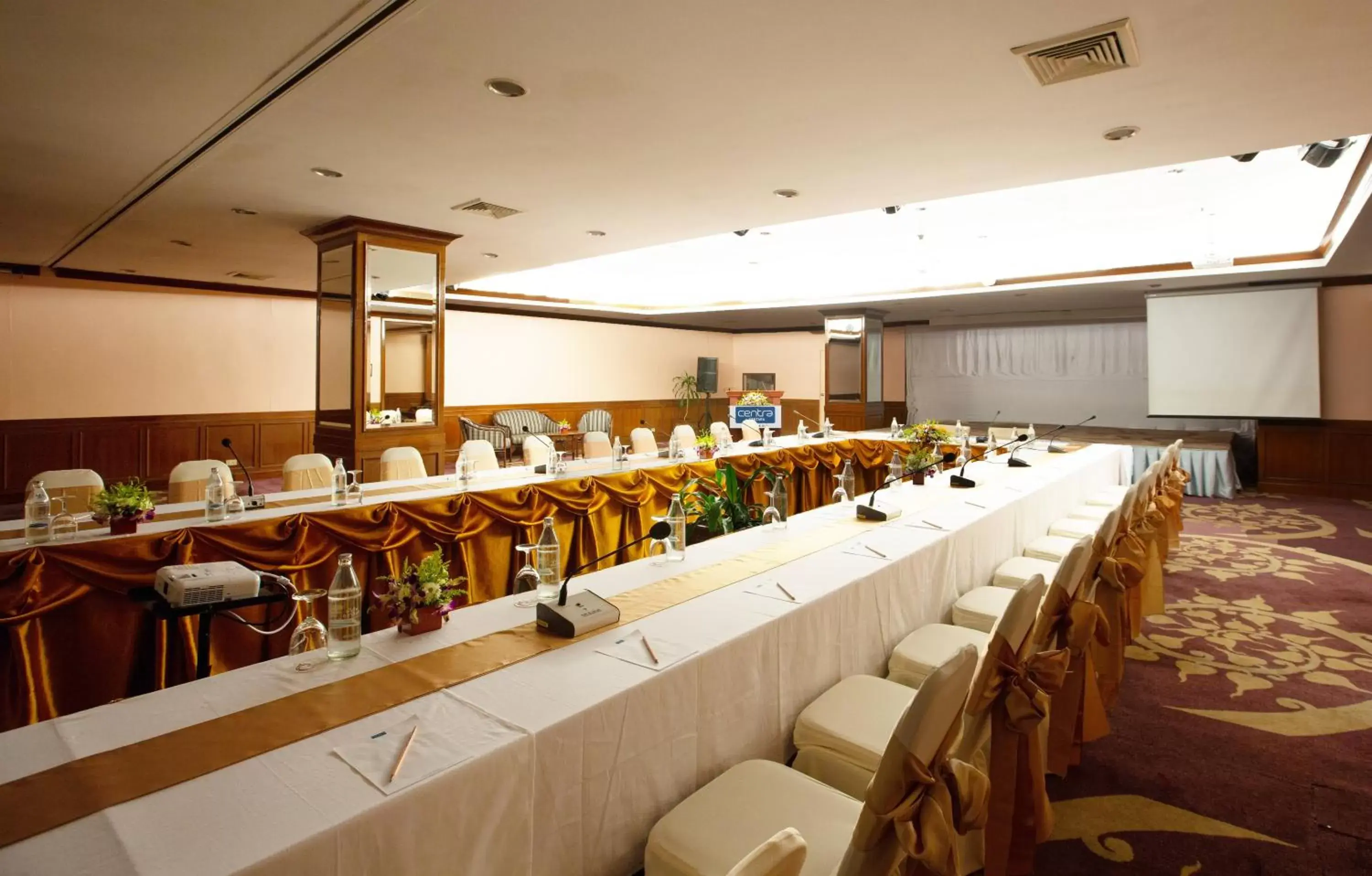 Meeting/conference room in Centra by Centara Hotel Mae Sot