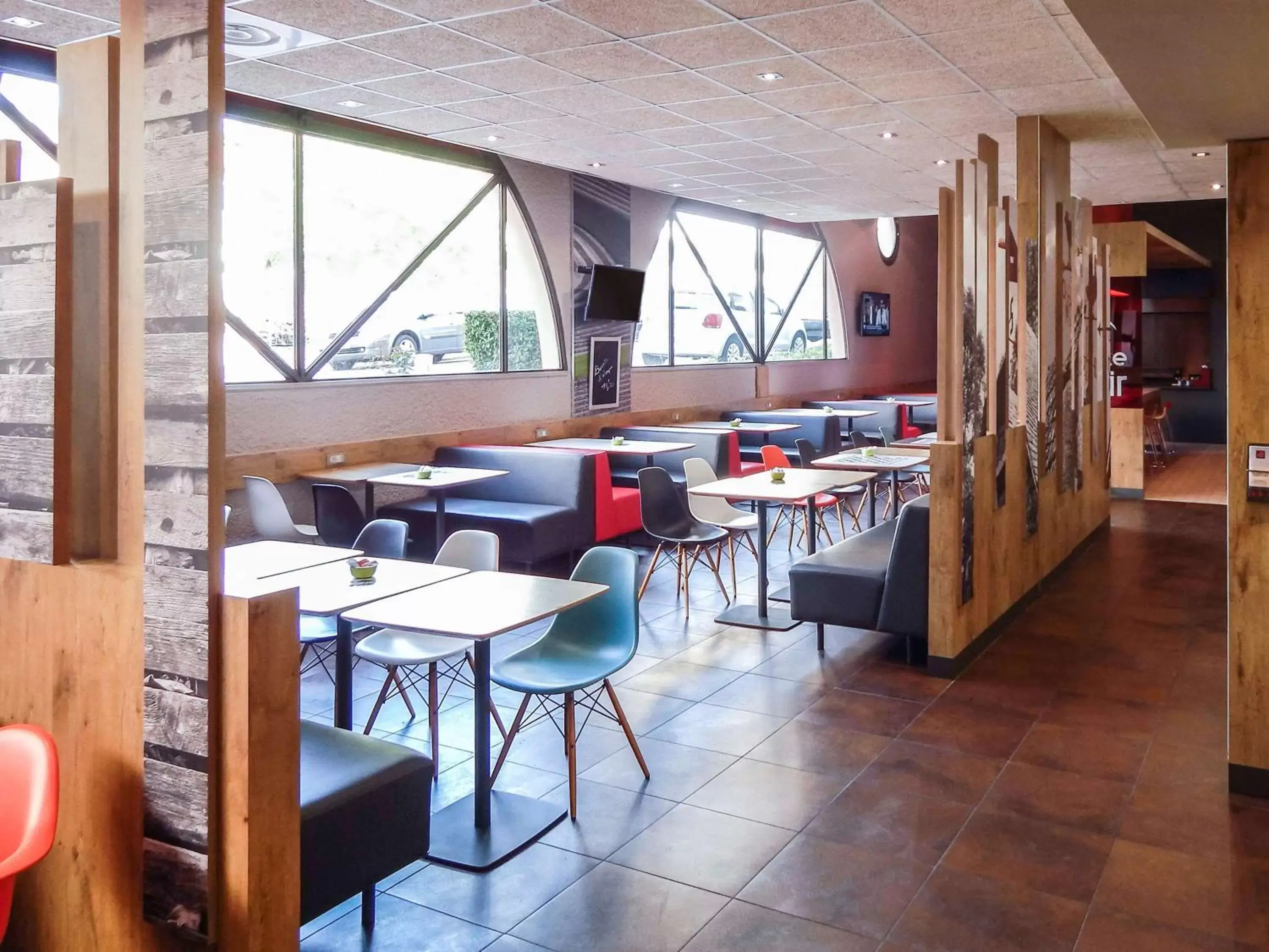 Property building, Restaurant/Places to Eat in ibis budget Limoges