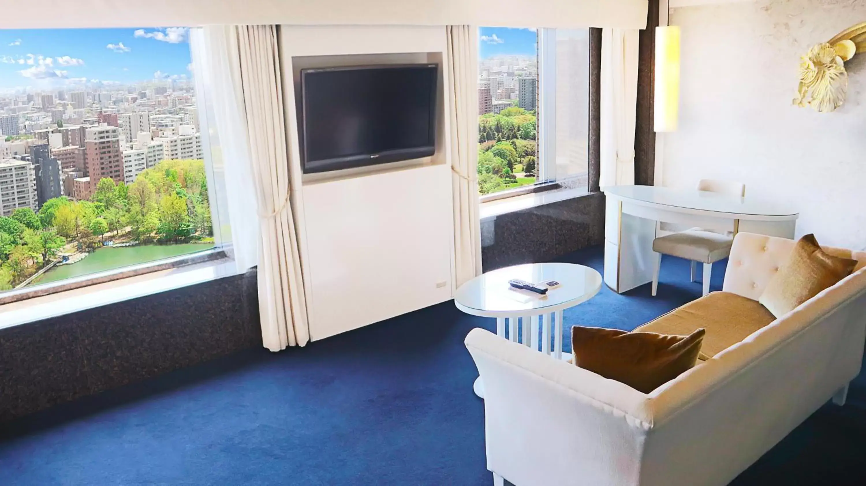 Photo of the whole room, TV/Entertainment Center in Premier Hotel Nakajima Park Sapporo