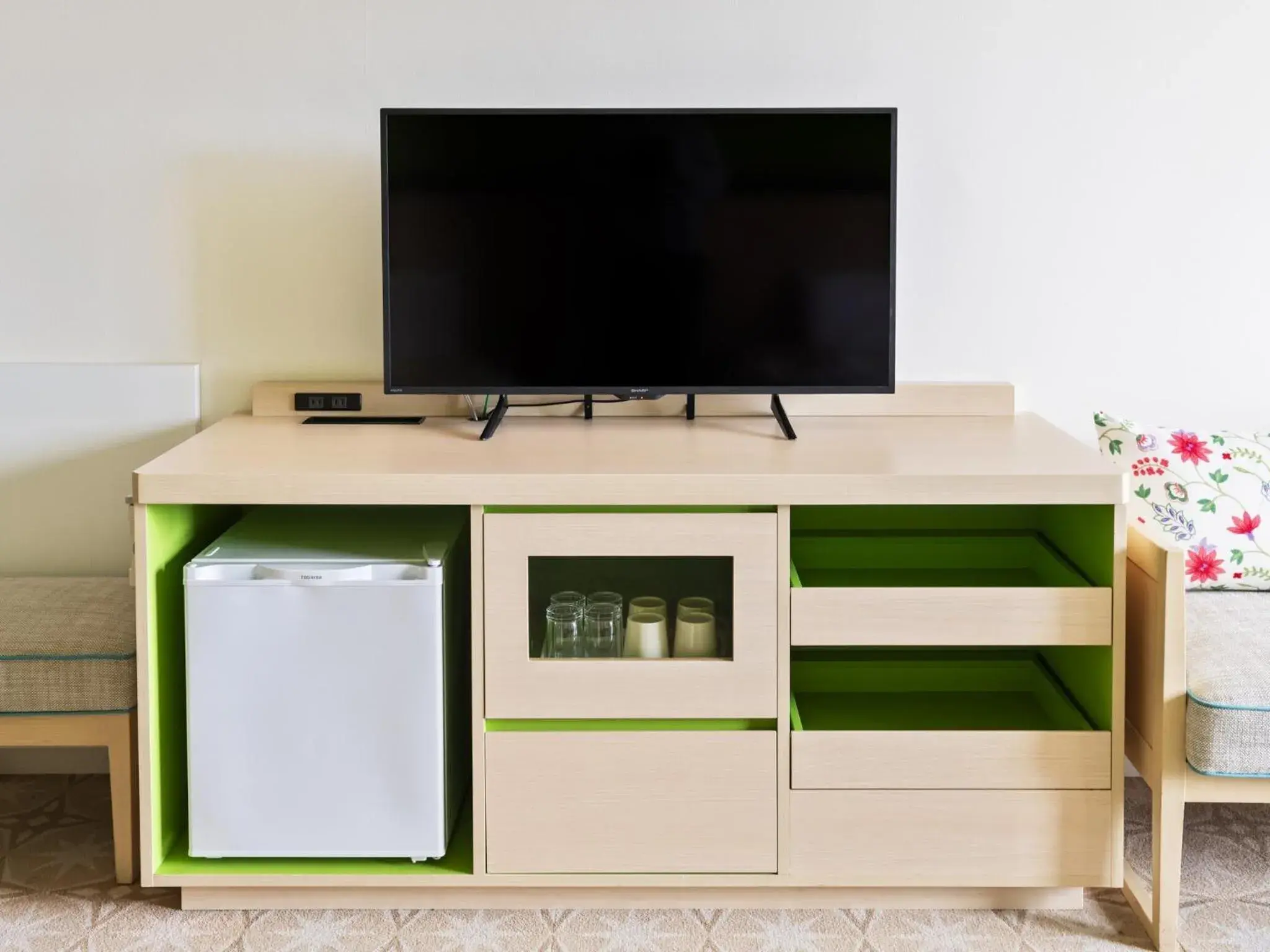 Corner Room with Bunk beds and Terrace in Mitsui Garden Hotel Prana Tokyo Bay Corner Room with Bunk beds and Terrace in Mitsui Garden Hotel Prana Tokyo Bay