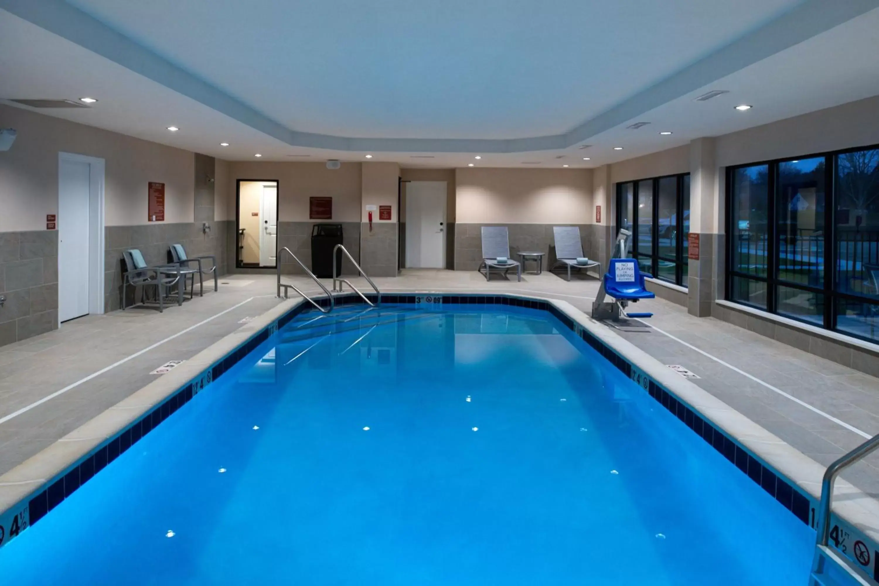 Swimming Pool in TownePlace Suites by Marriott Detroit Belleville