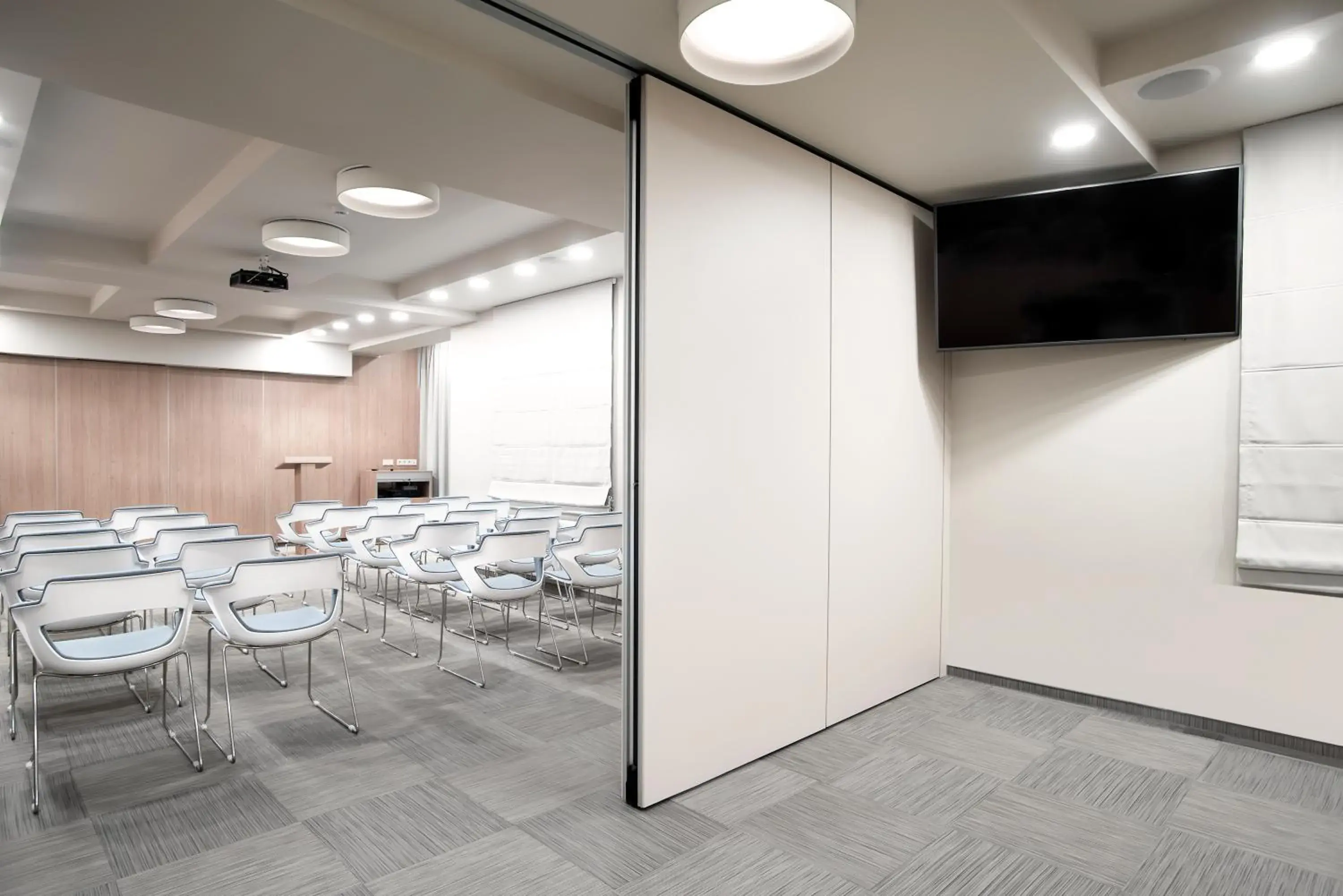 Meeting/conference room, TV/Entertainment Center in ZENTRUM Hotel