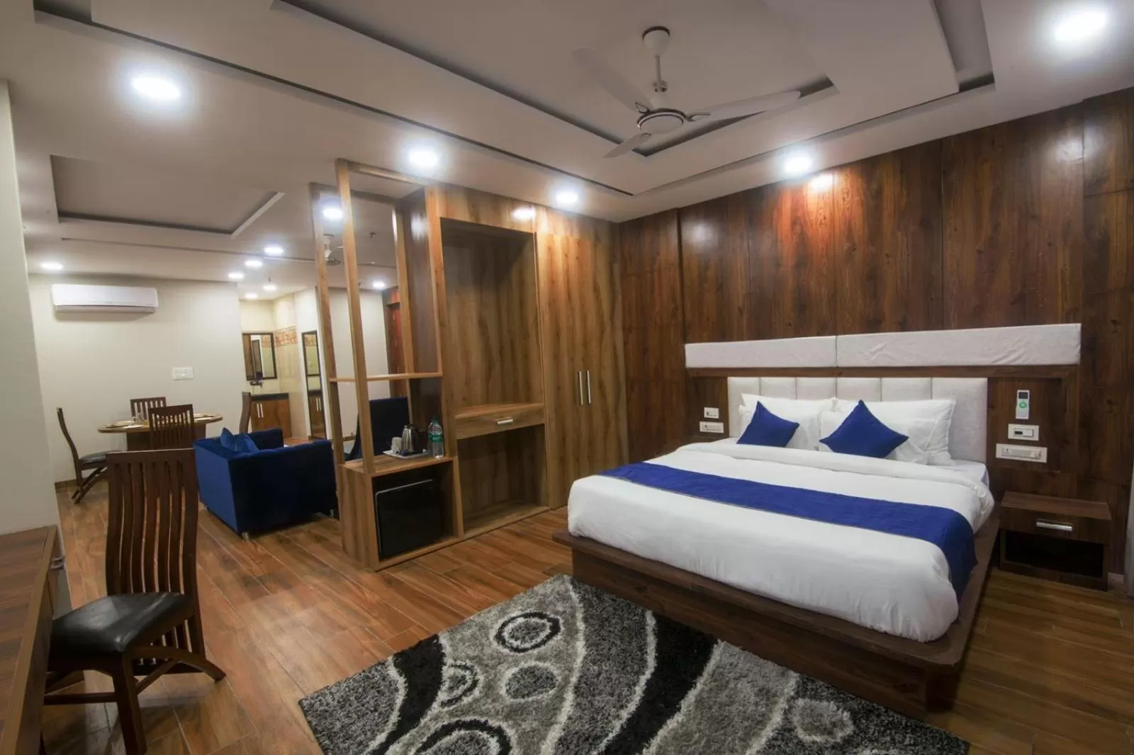 Photo of the whole room, Bed in Shivaay Morex- A Vegetarian Hotel