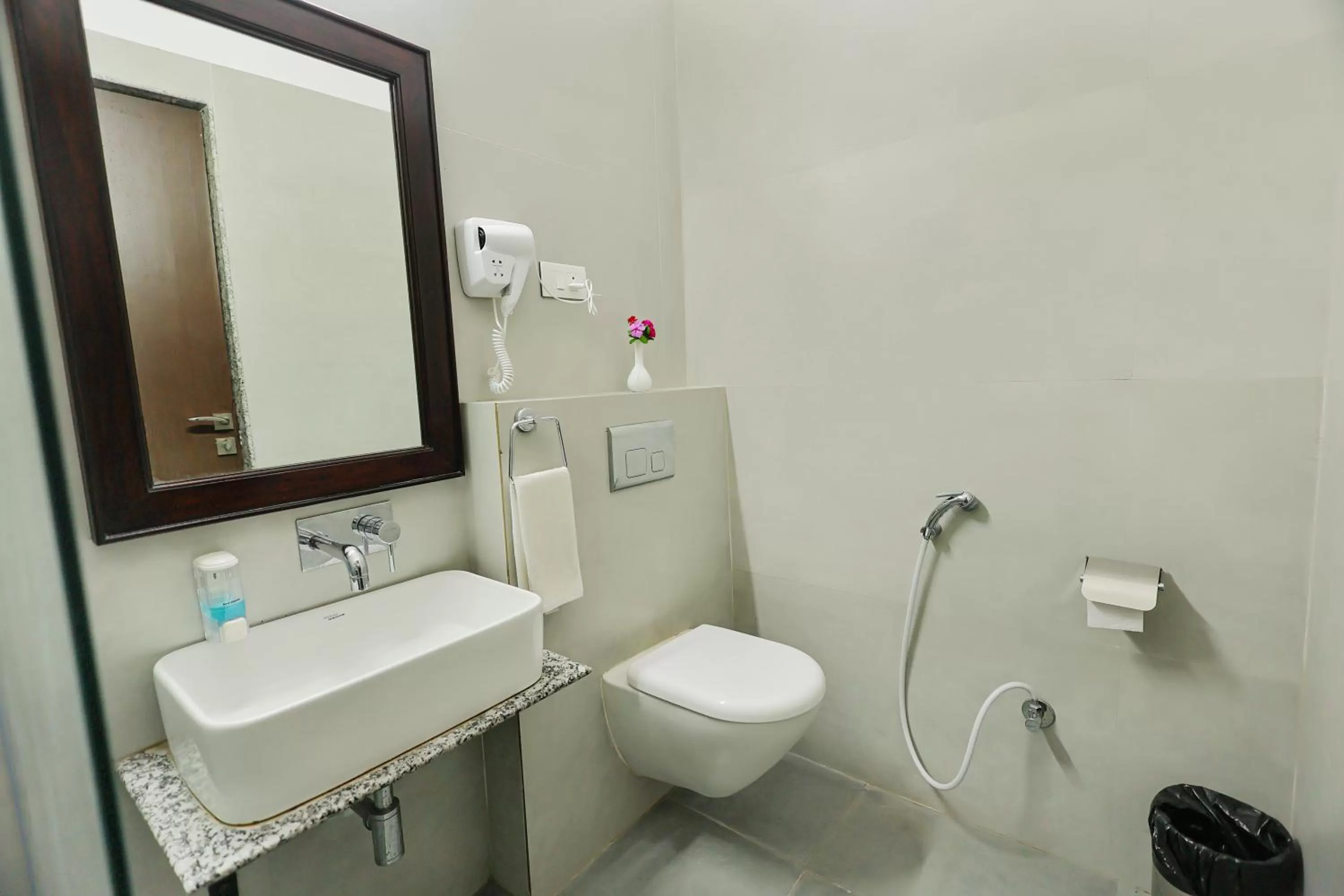 Bathroom in Revaas Lake View Boutique Hotel