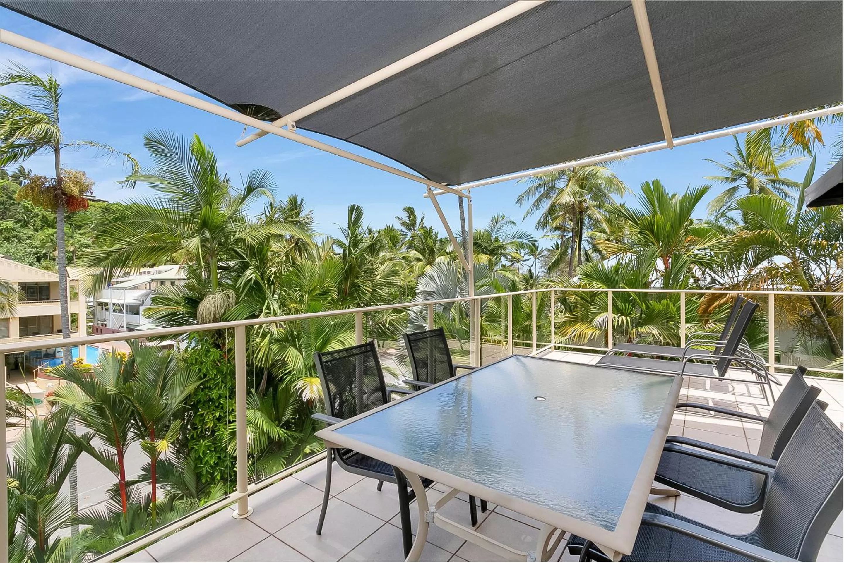 Deluxe Two Bedroom Apartment with Two Bathrooms in Driftwood Mantaray - Official Onsite Reception and Check In