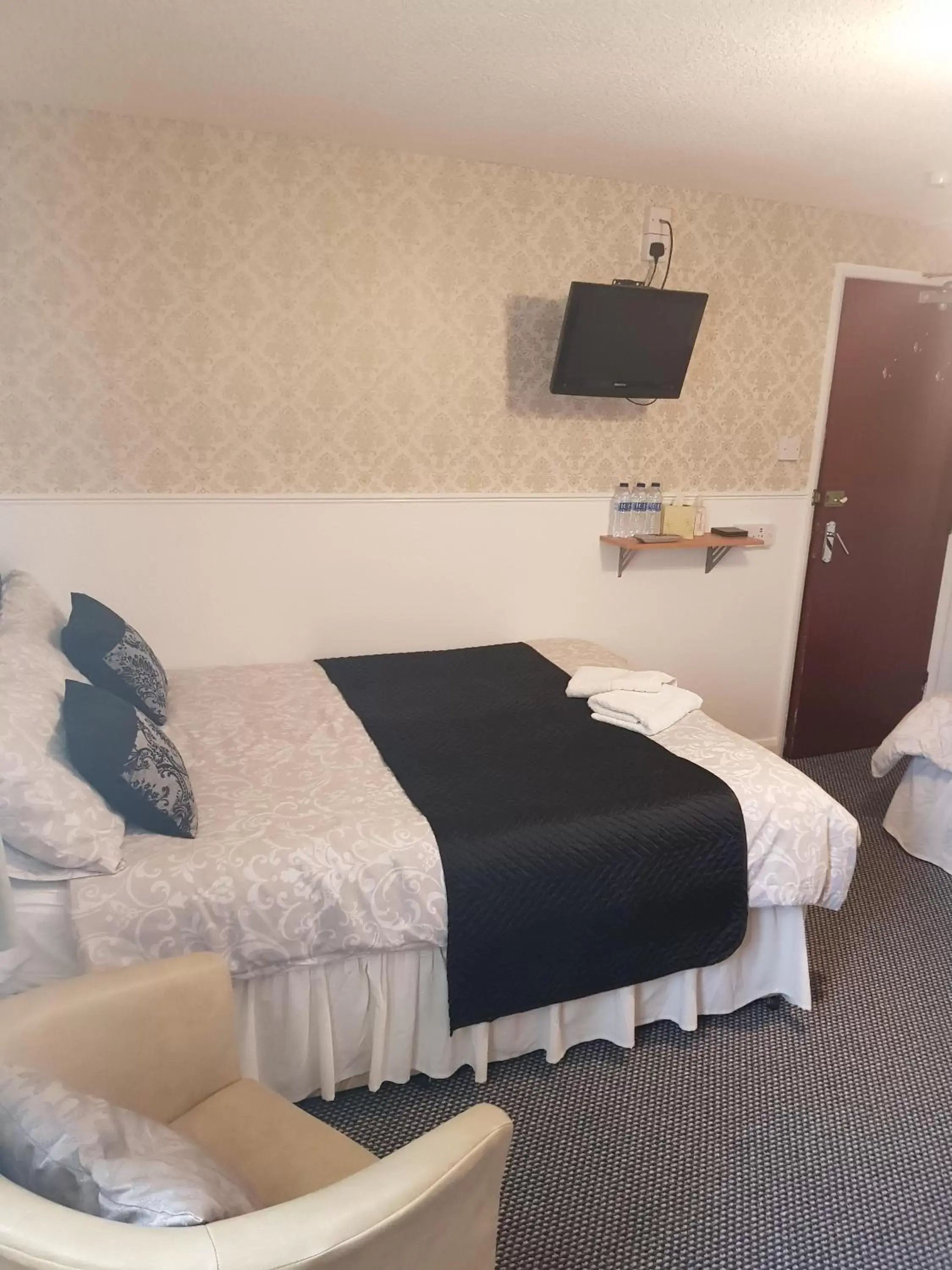 Bedroom, Bed in Thornhill Blackpool