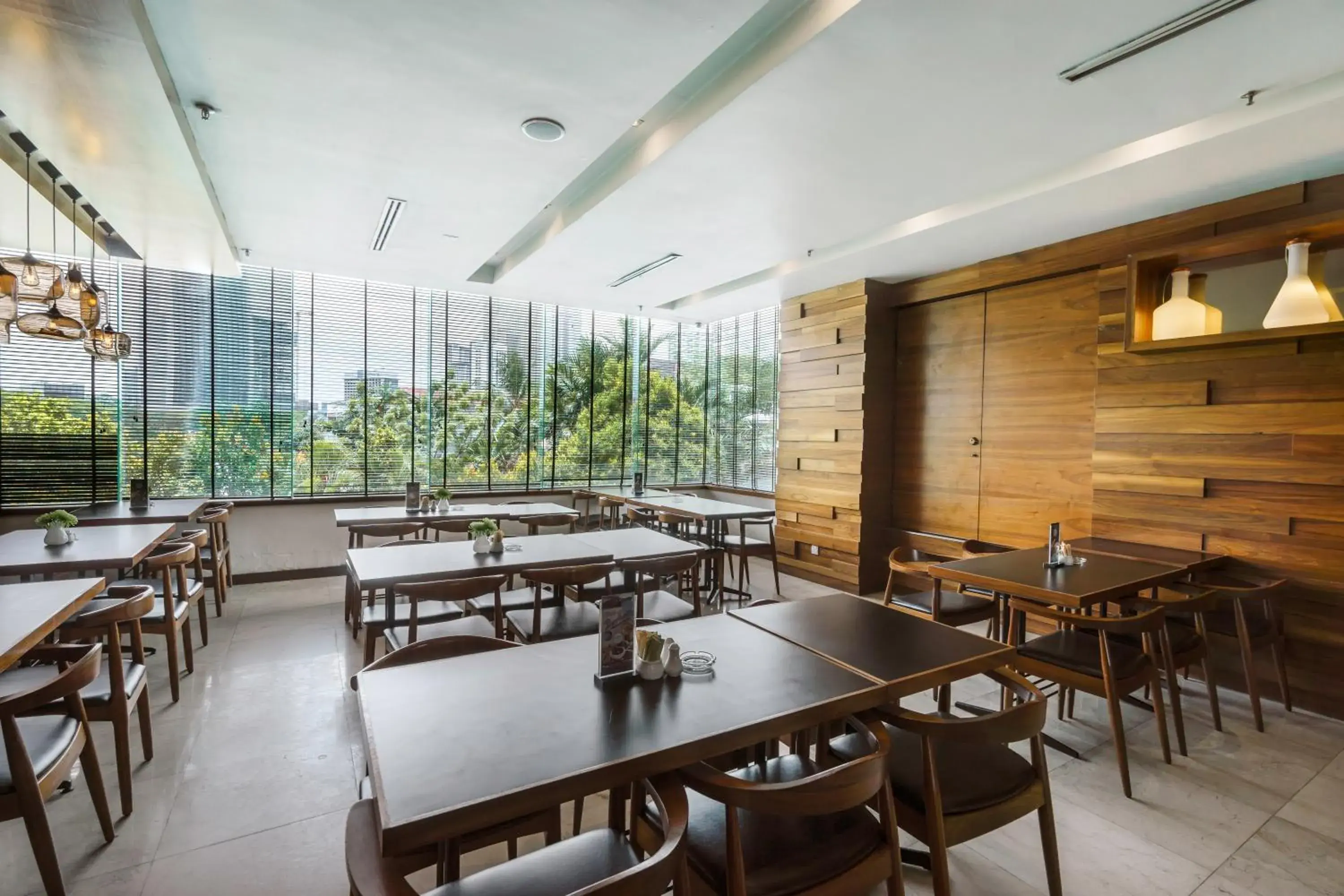 Restaurant/places to eat in Crystal Crown Hotel Petaling Jaya Restaurant/places to eat in Crystal Crown Hotel Petaling Jaya