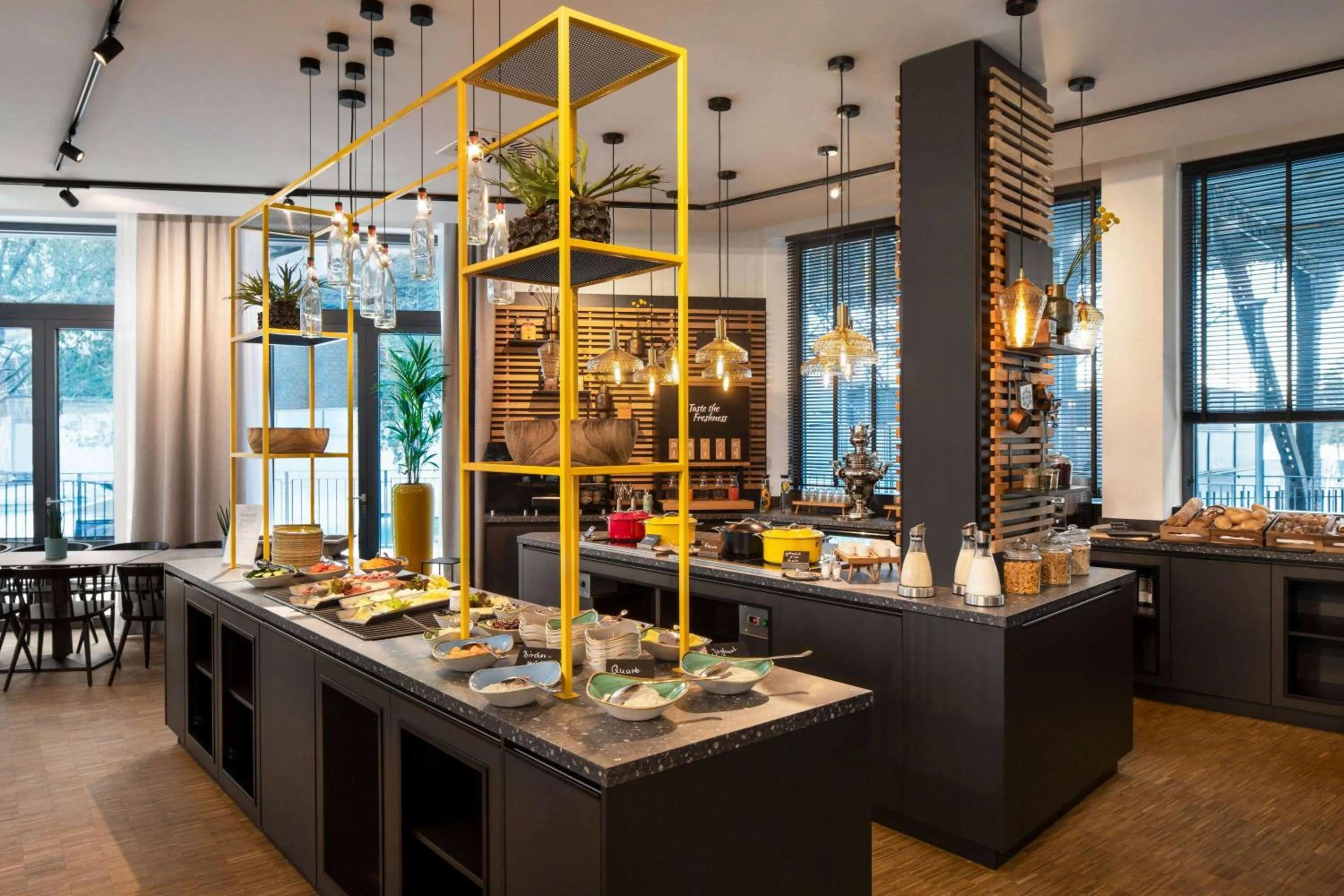 Breakfast in Vienna House Easy by Wyndham Berlin Potsdamer Platz