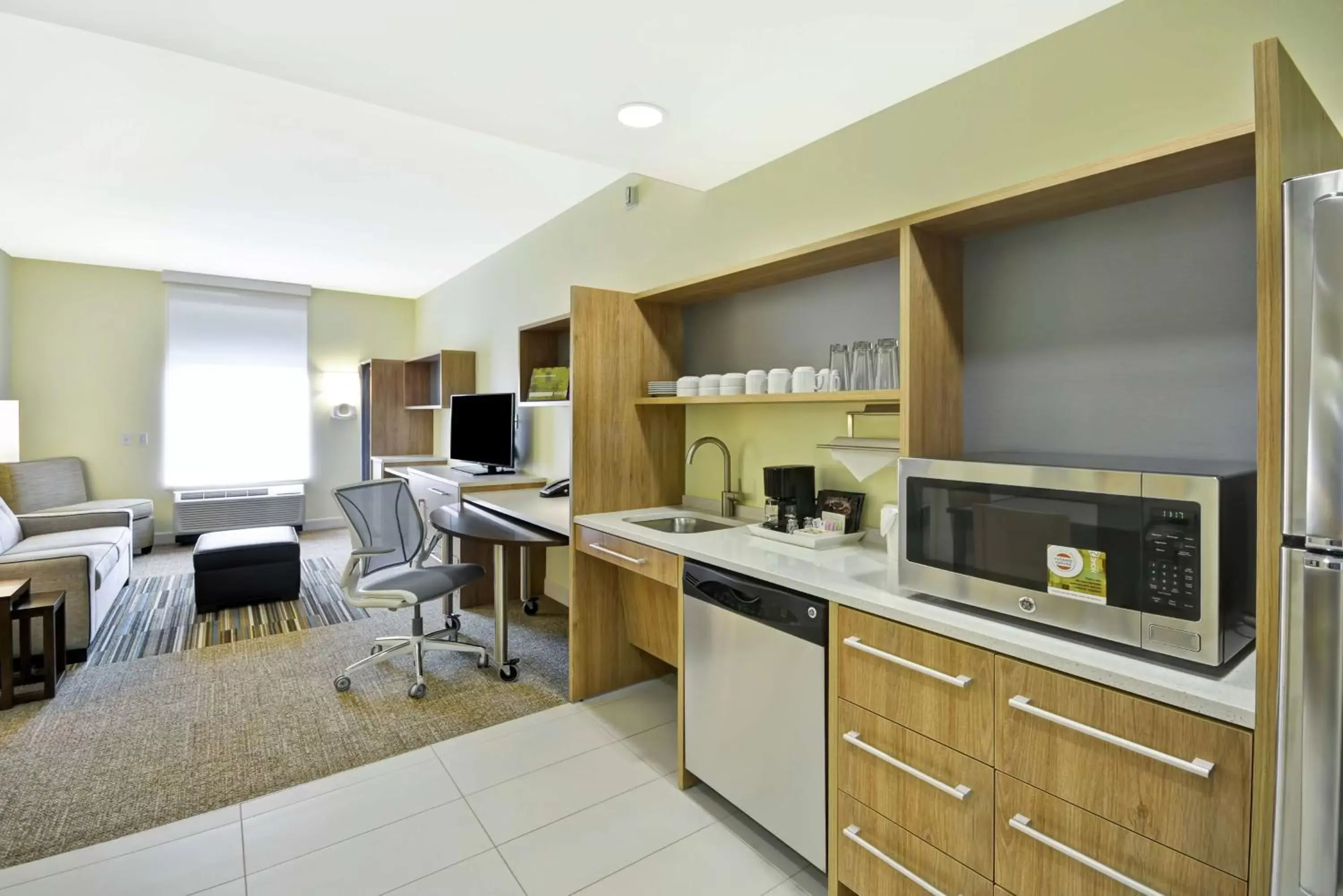 Kitchen or kitchenette, Kitchen/Kitchenette in Home2 Suites By Hilton Dallas Addison