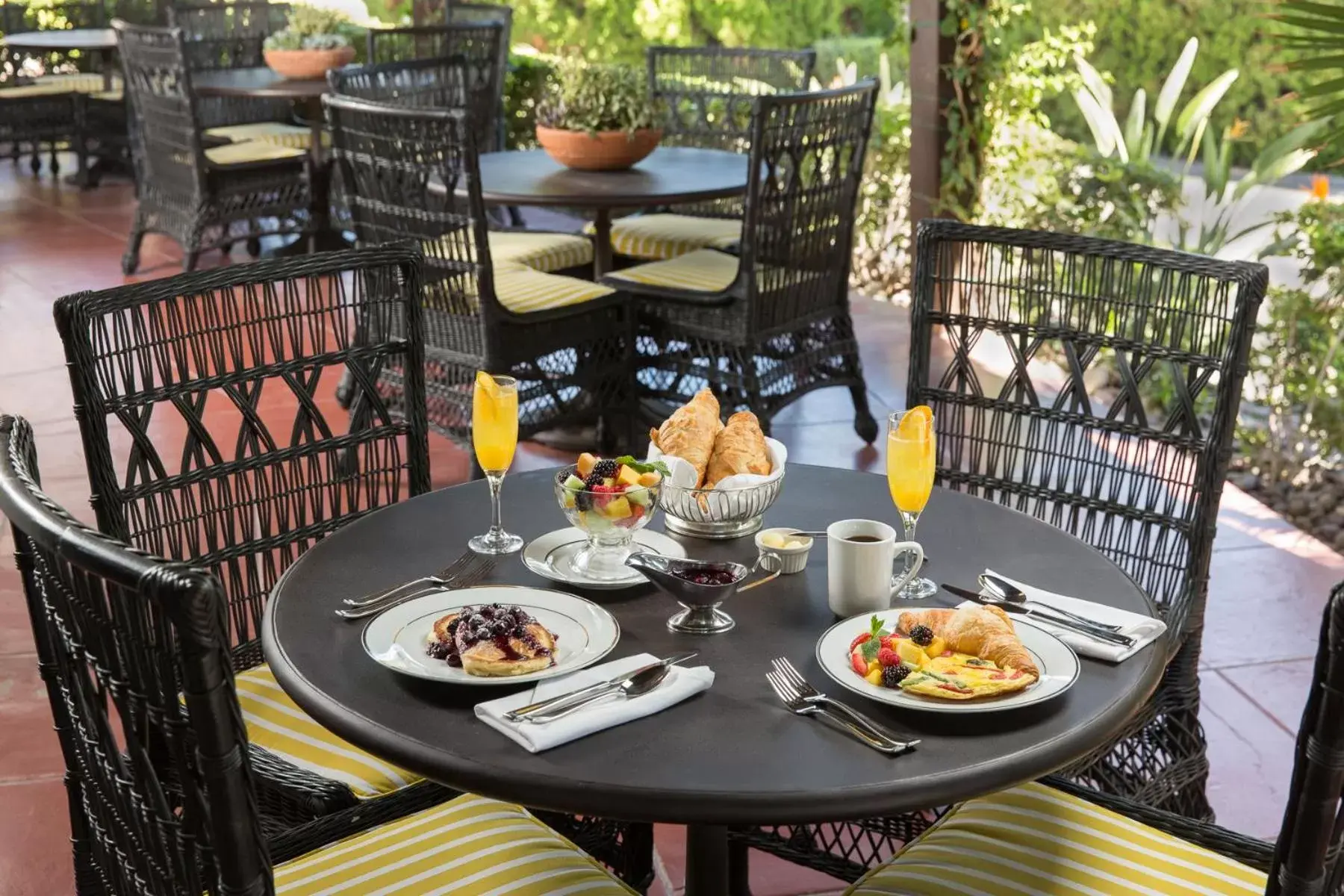 American breakfast in Ingleside Estate Hotel & Bungalows- Adults Only