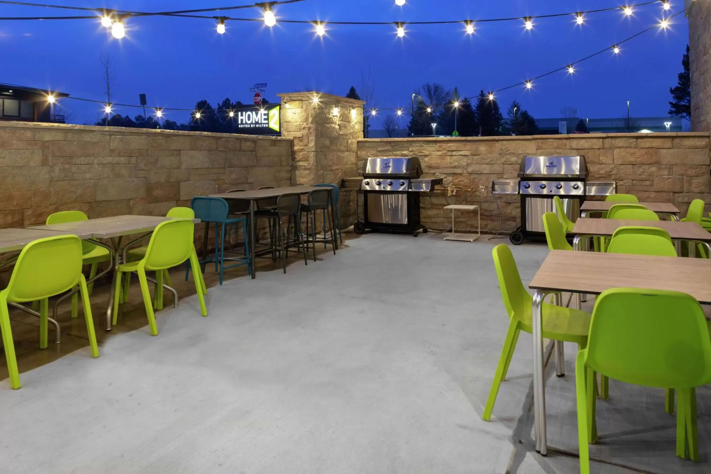 Patio, Restaurant/Places to Eat in Home2 Suites By Hilton Denver South Centennial Airport