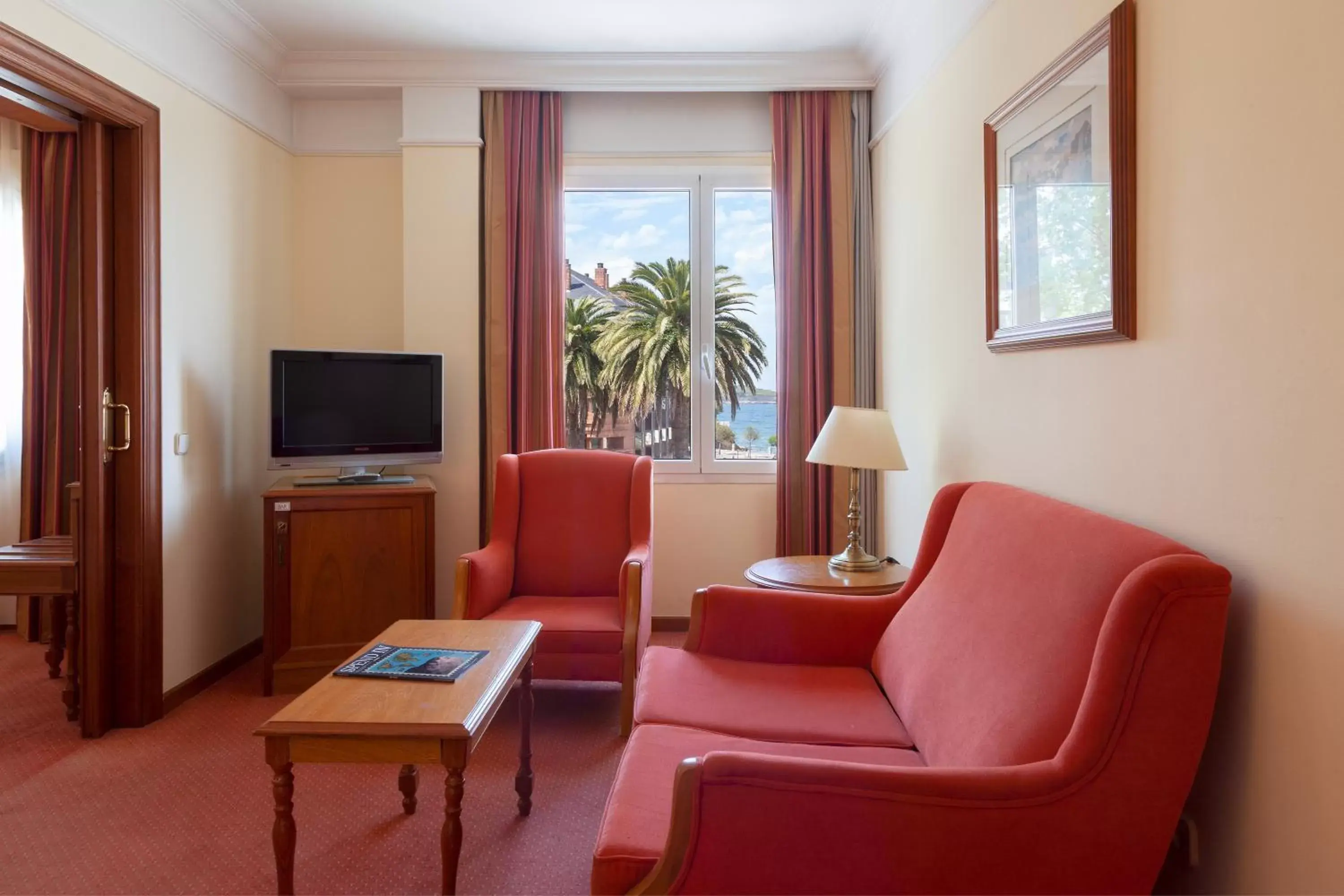 Bedroom, Seating Area in Hotel Hoyuela