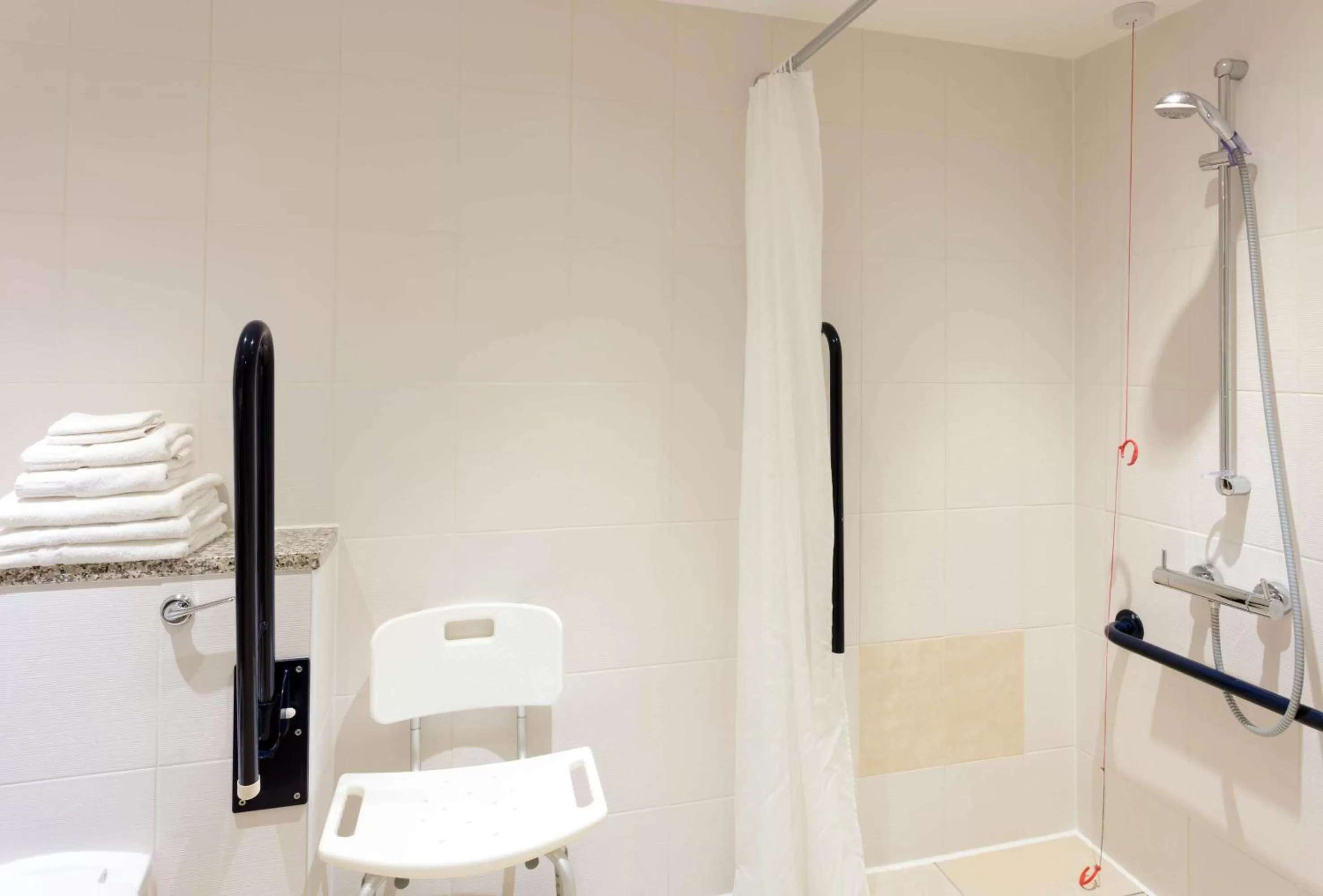 Bathroom in Hampton by Hilton London Croydon