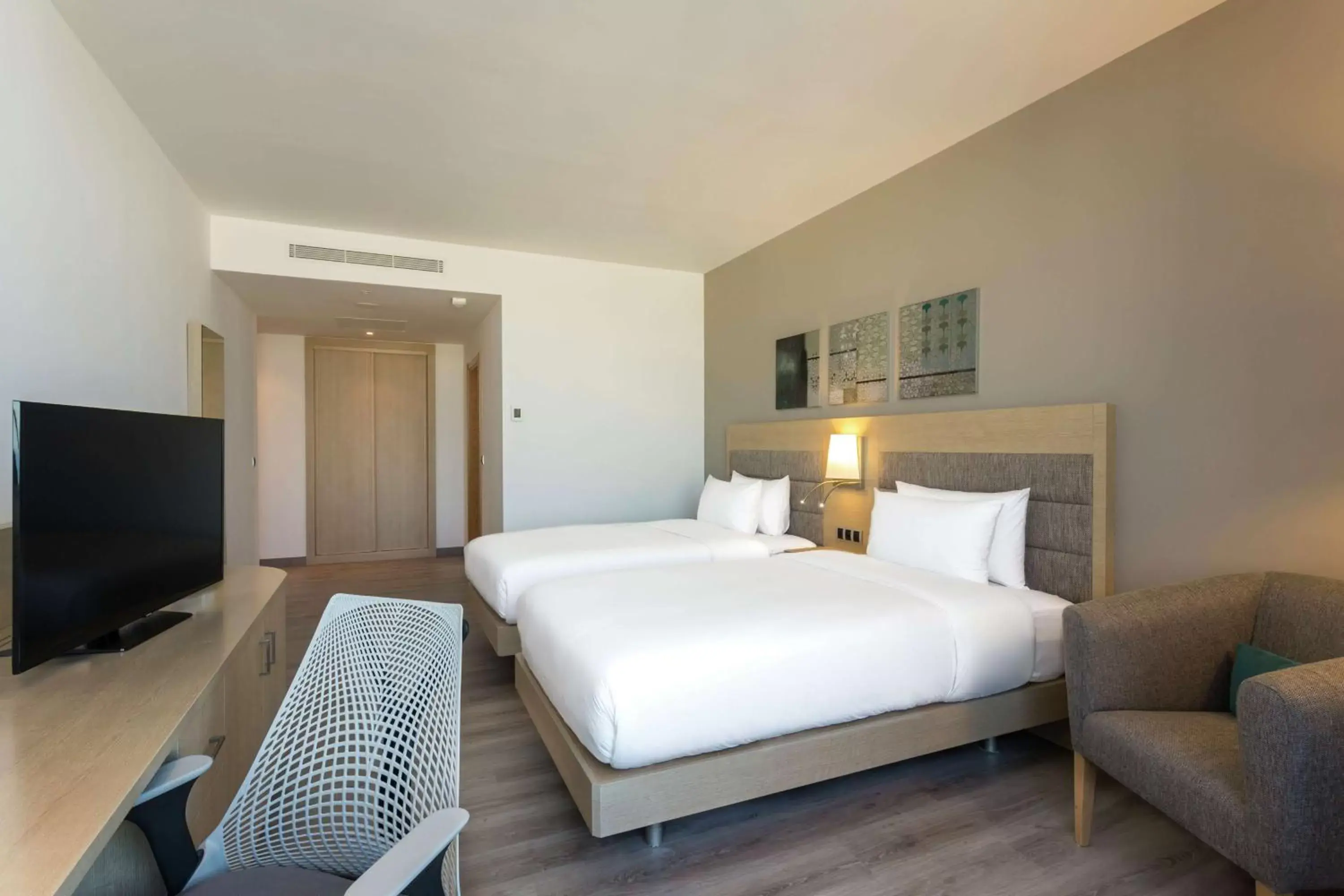 Bedroom in Hilton Garden Inn Tanger City Centre