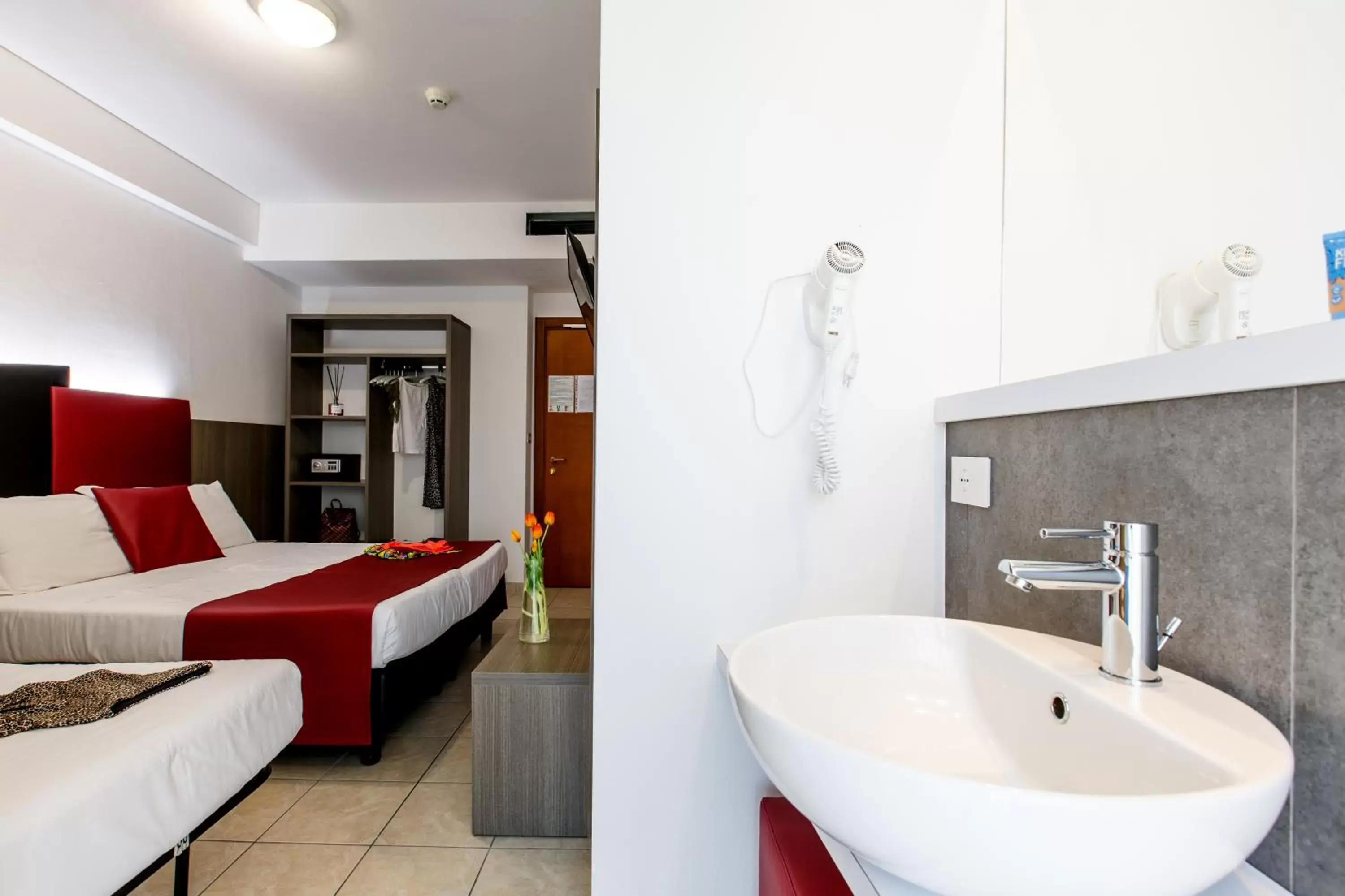 Bedroom, Bathroom in Hotel Grazia Riccione